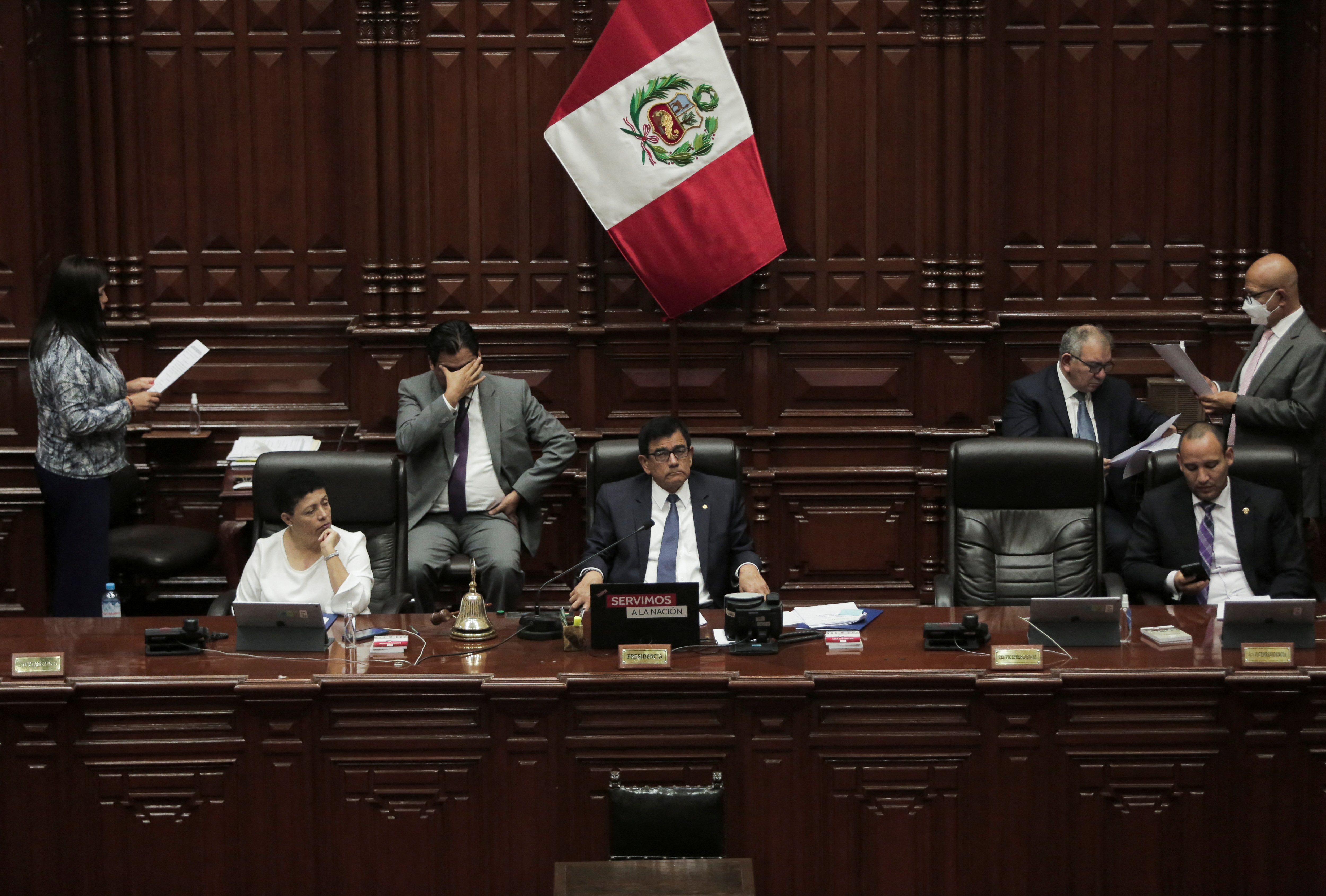 Ο νέος ηγέτης του Περού φέρνει πρόωρες εκλογές καθώς επτά πεθαίνουν στις διαδηλώσεις