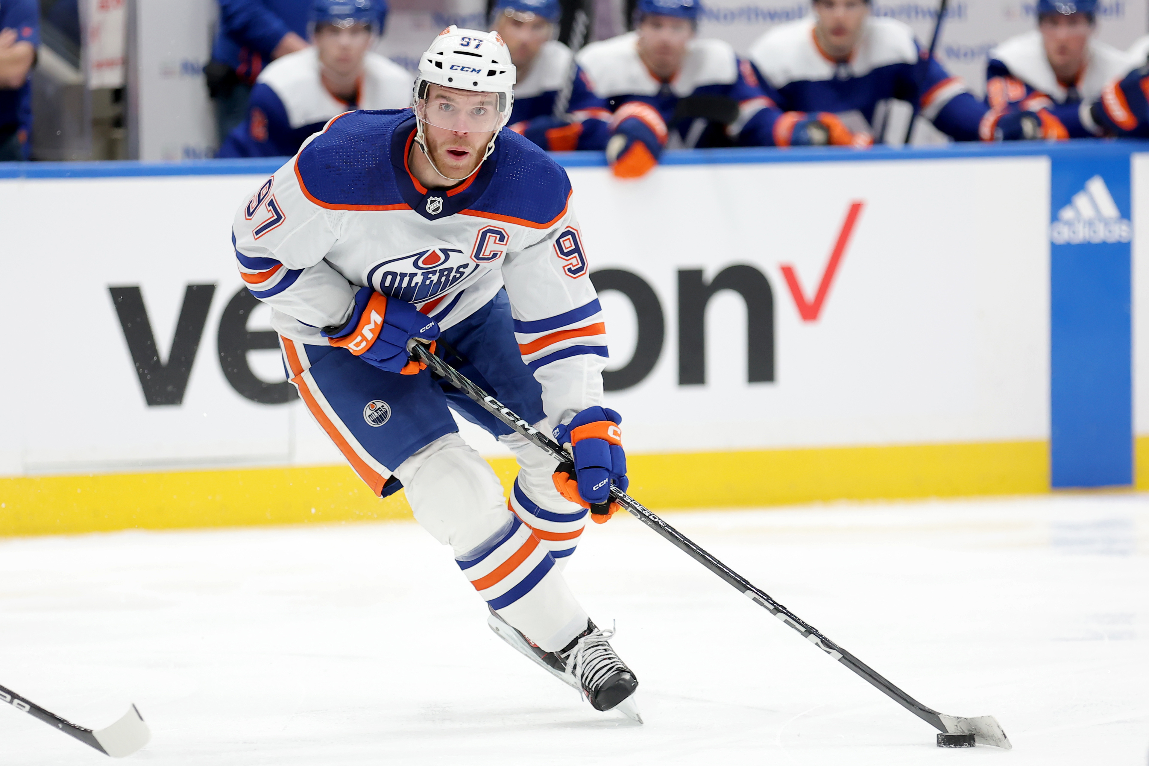 Simon Holmstrom's short-handed goal helps Islanders beat Oilers | Reuters