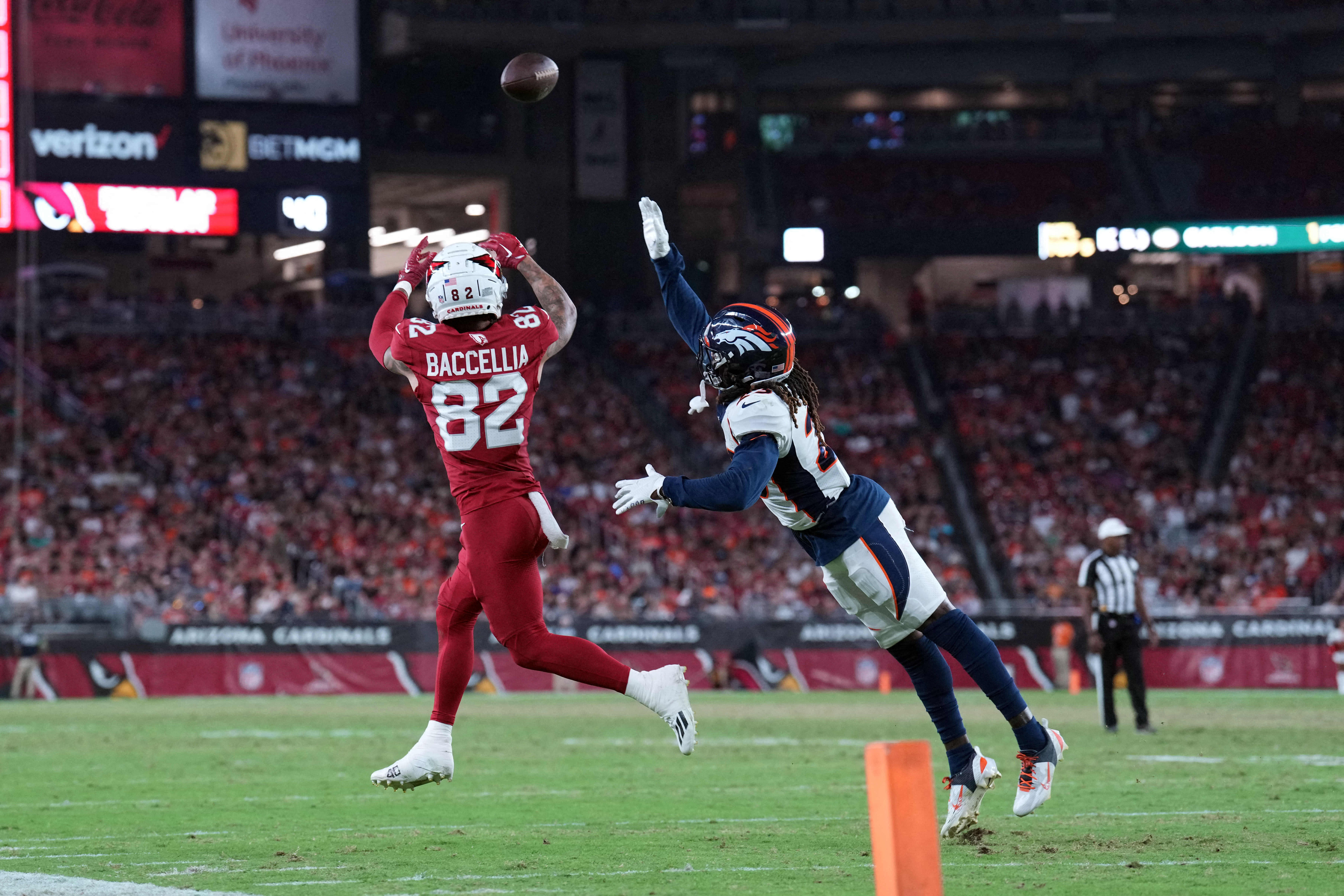 Late TD, 2-point conversion fuels Cardinals over Broncos