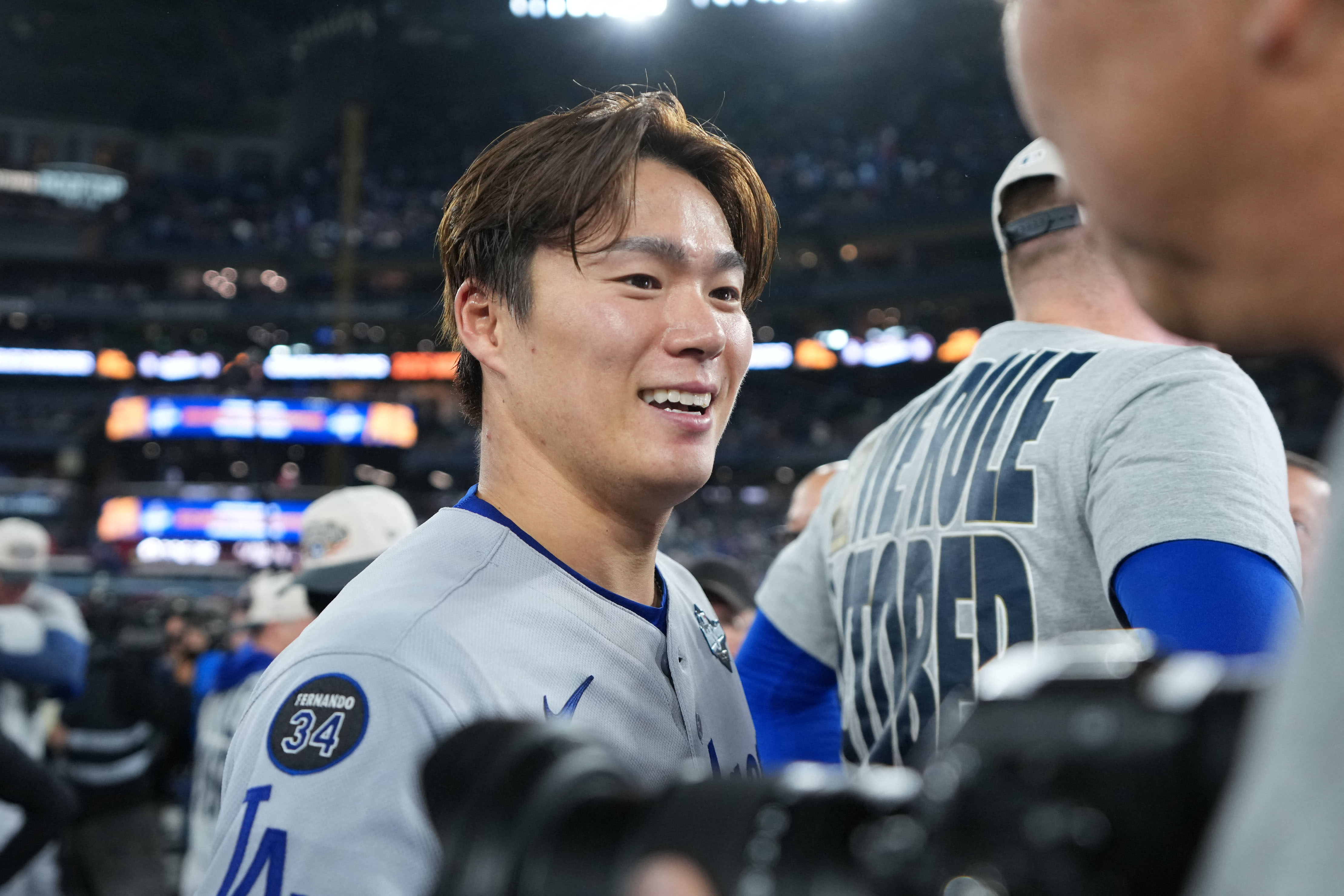 MLB＝NBAニックスのタウンズ、山本由伸の激レアカードを競売に