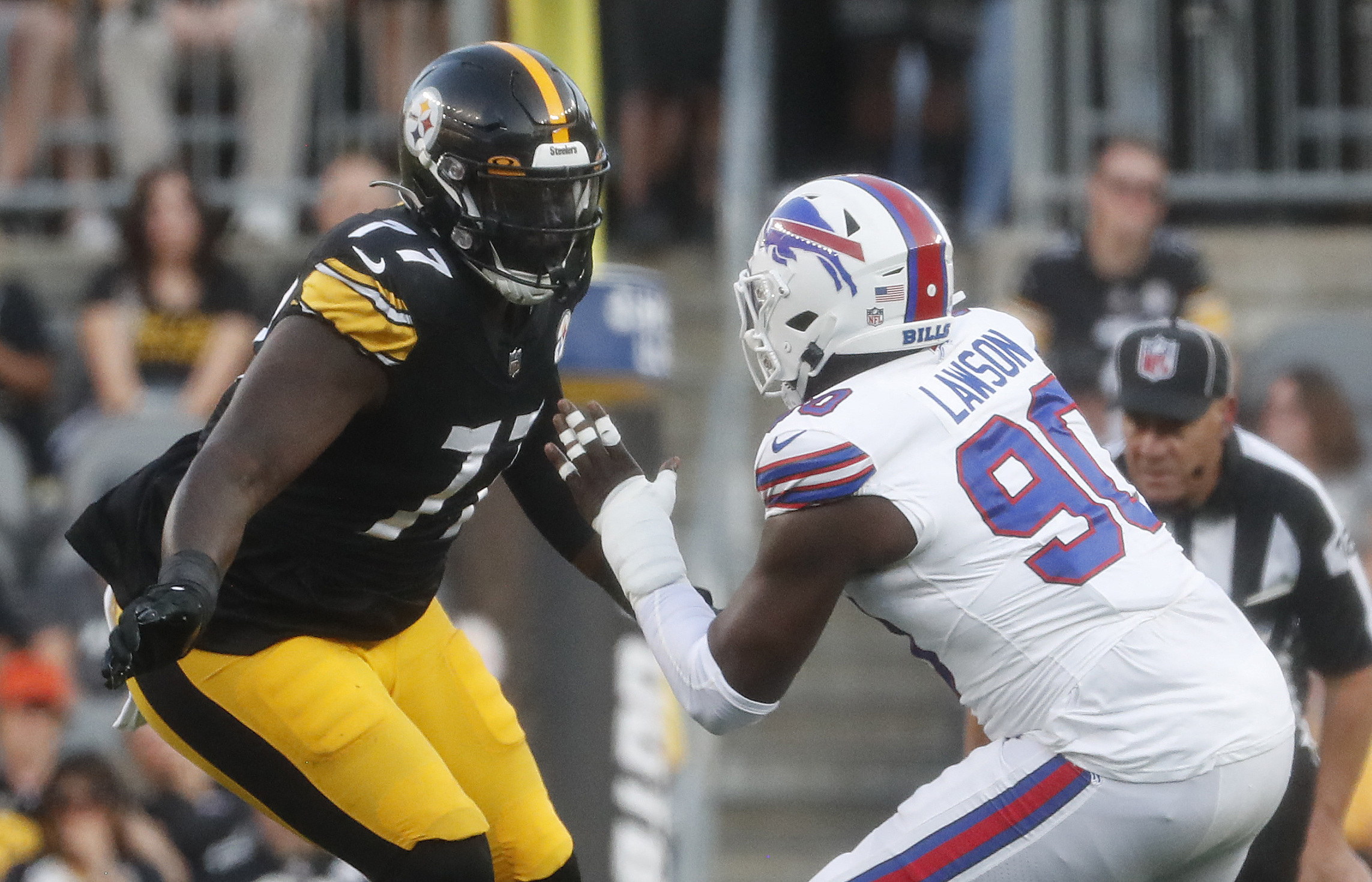 PFF PIT Steelers on X: Kenny Pickett had 327 passing yards vs the Bills in  his starting debut. It was the most by a Steelers QB in a single game since  January