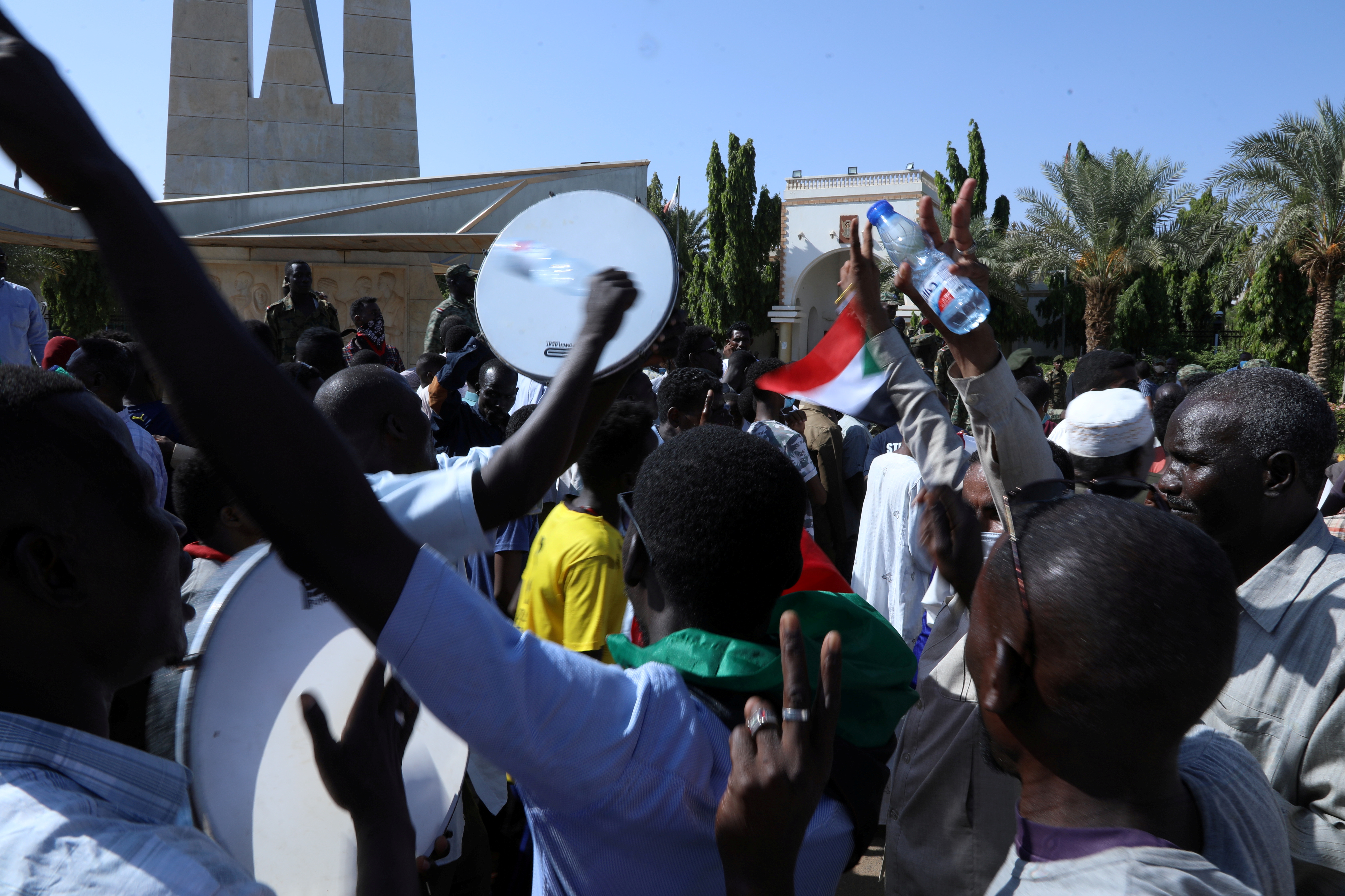 Military-aligned demonstrators gathered in front of the Presidential palace in Khartoum