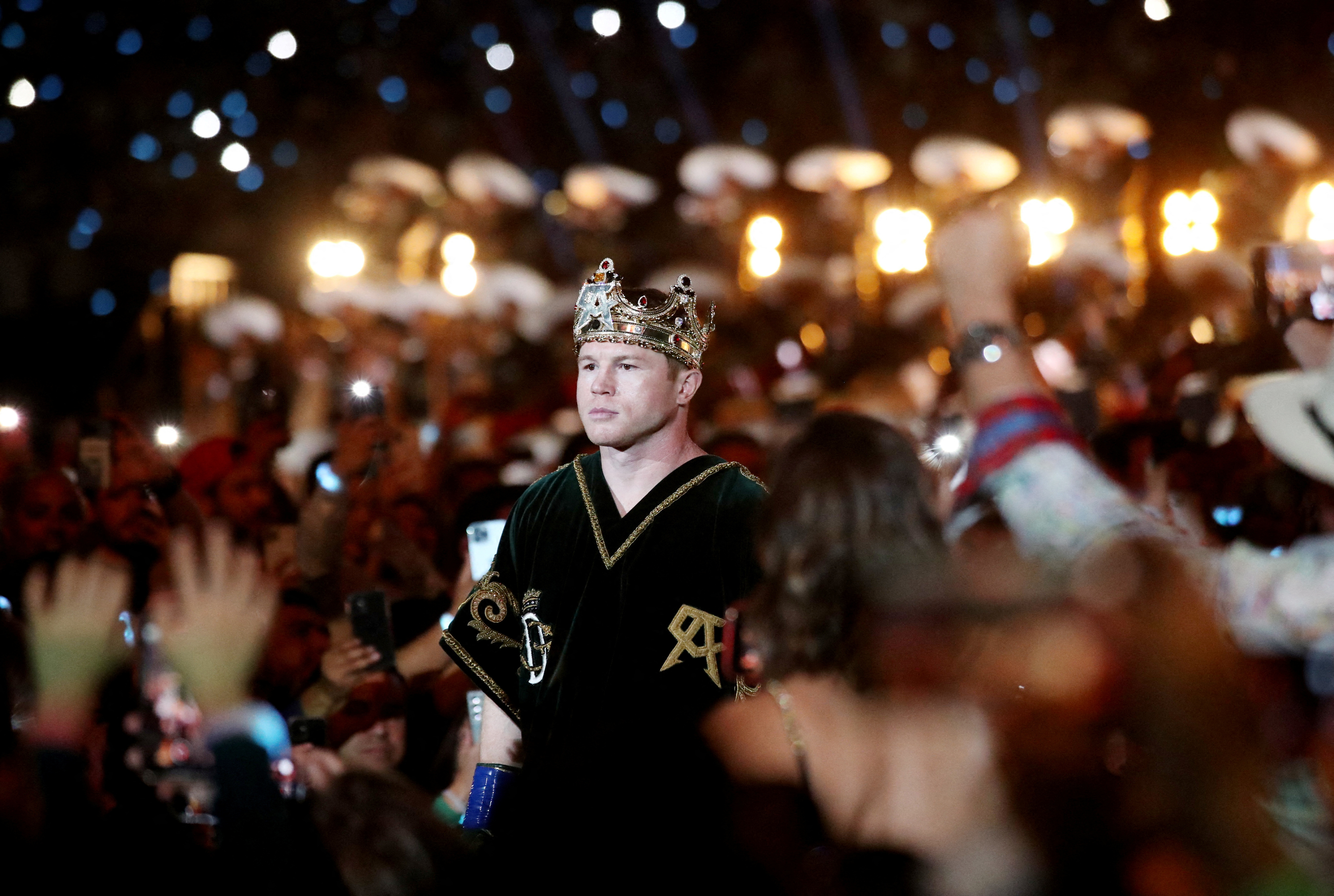 Super Middleweight - Saul 'Canelo' Alvarez v John Ryder