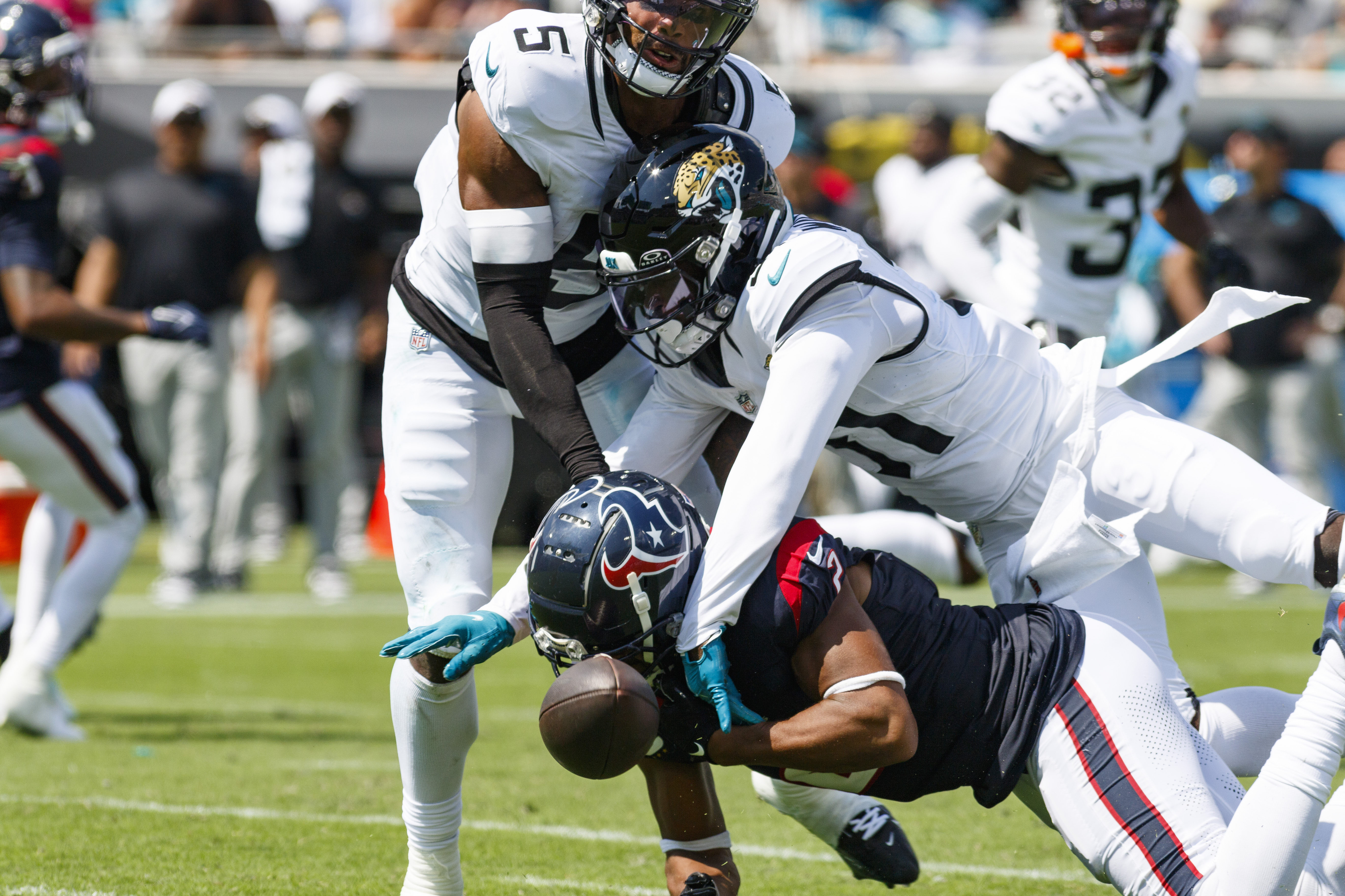 Jacksonville Jaguars vs. Houston Texans game score, live updates