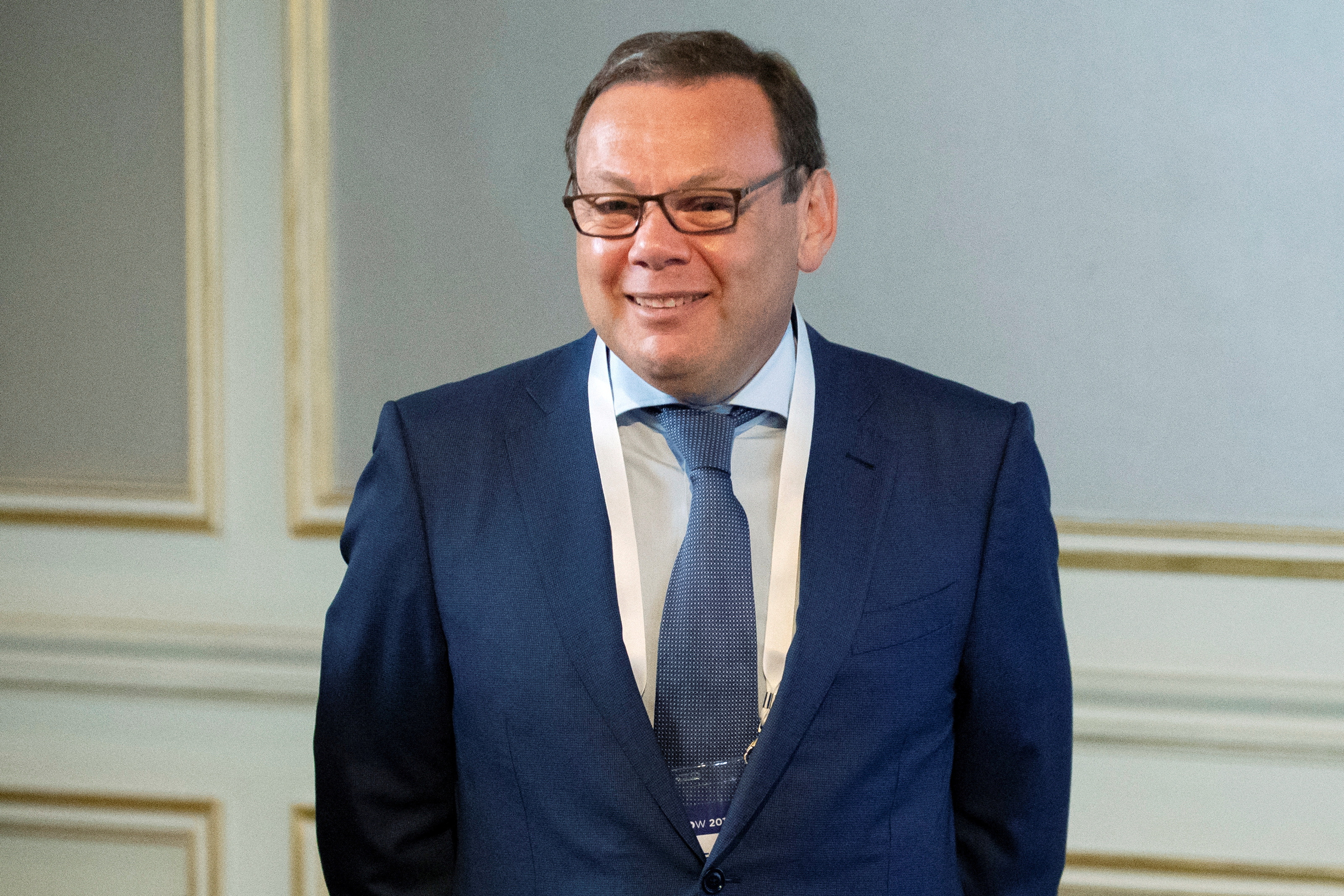 EU renews Russia sanctions, drops Russian billionaires Usmanov and Fridman