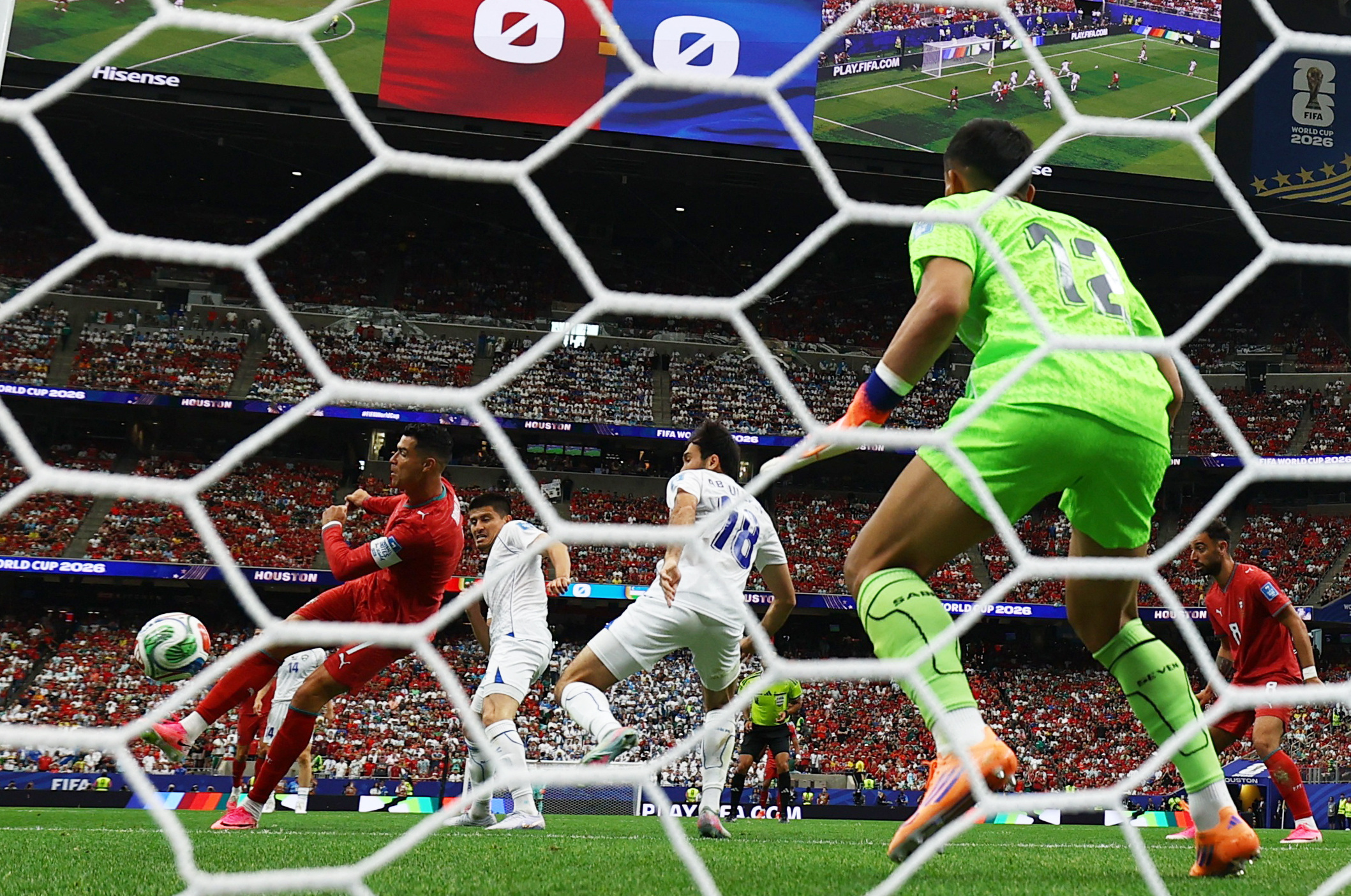 サッカー＝ポルトガル大勝、ロナルドがW杯史上初6大会連続ゴール