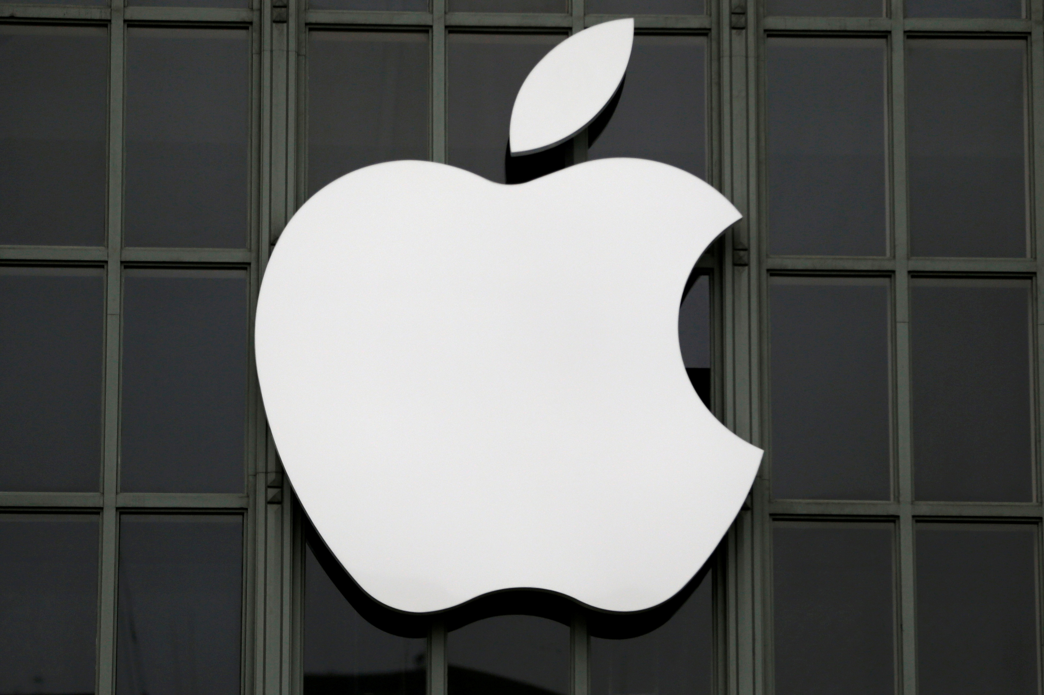 FILE PHOTO: The Apple Inc logo is shown outside the company's 2016 Worldwide Developers Conference in San Francisco