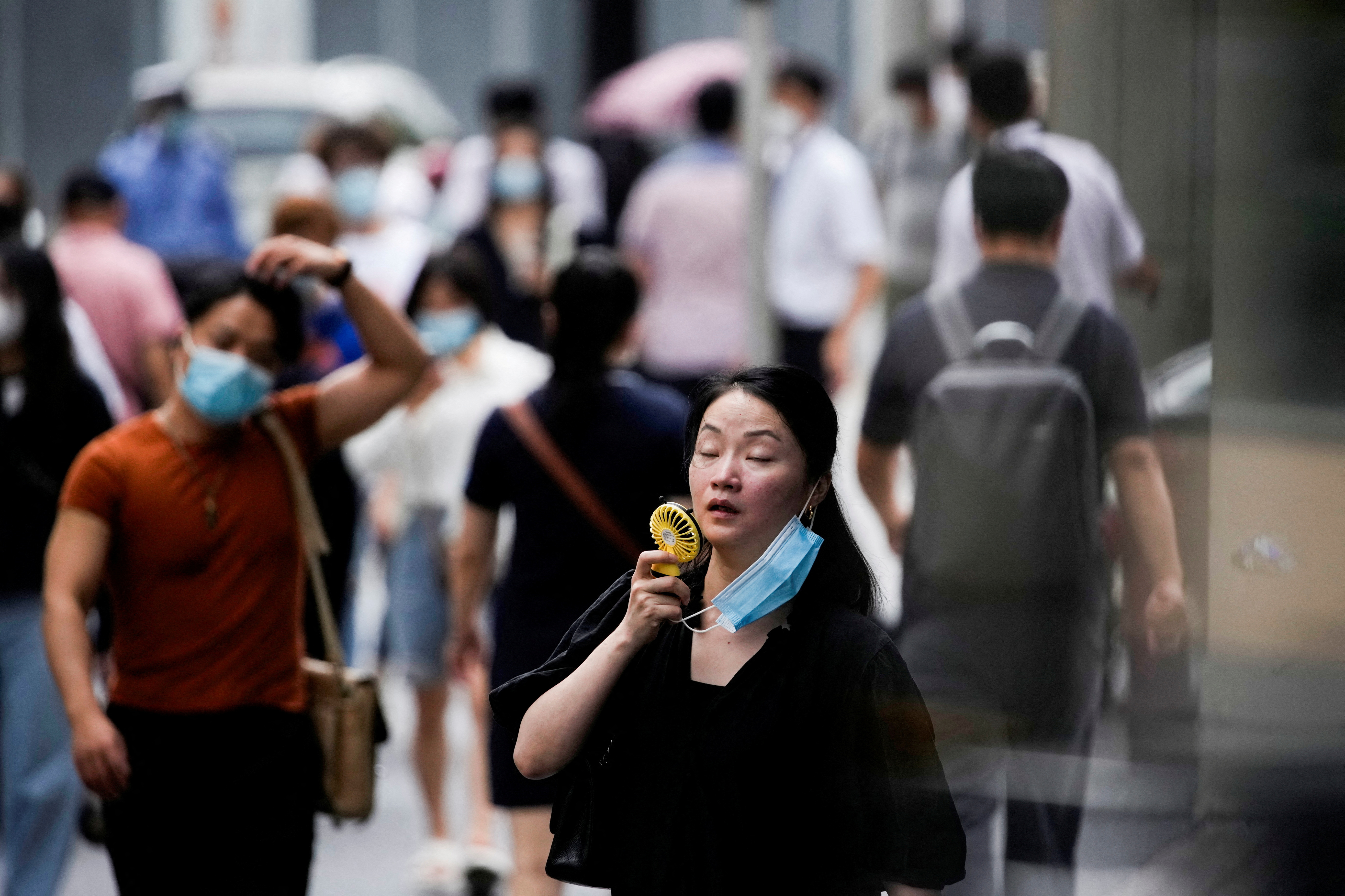 Heatwave grips China