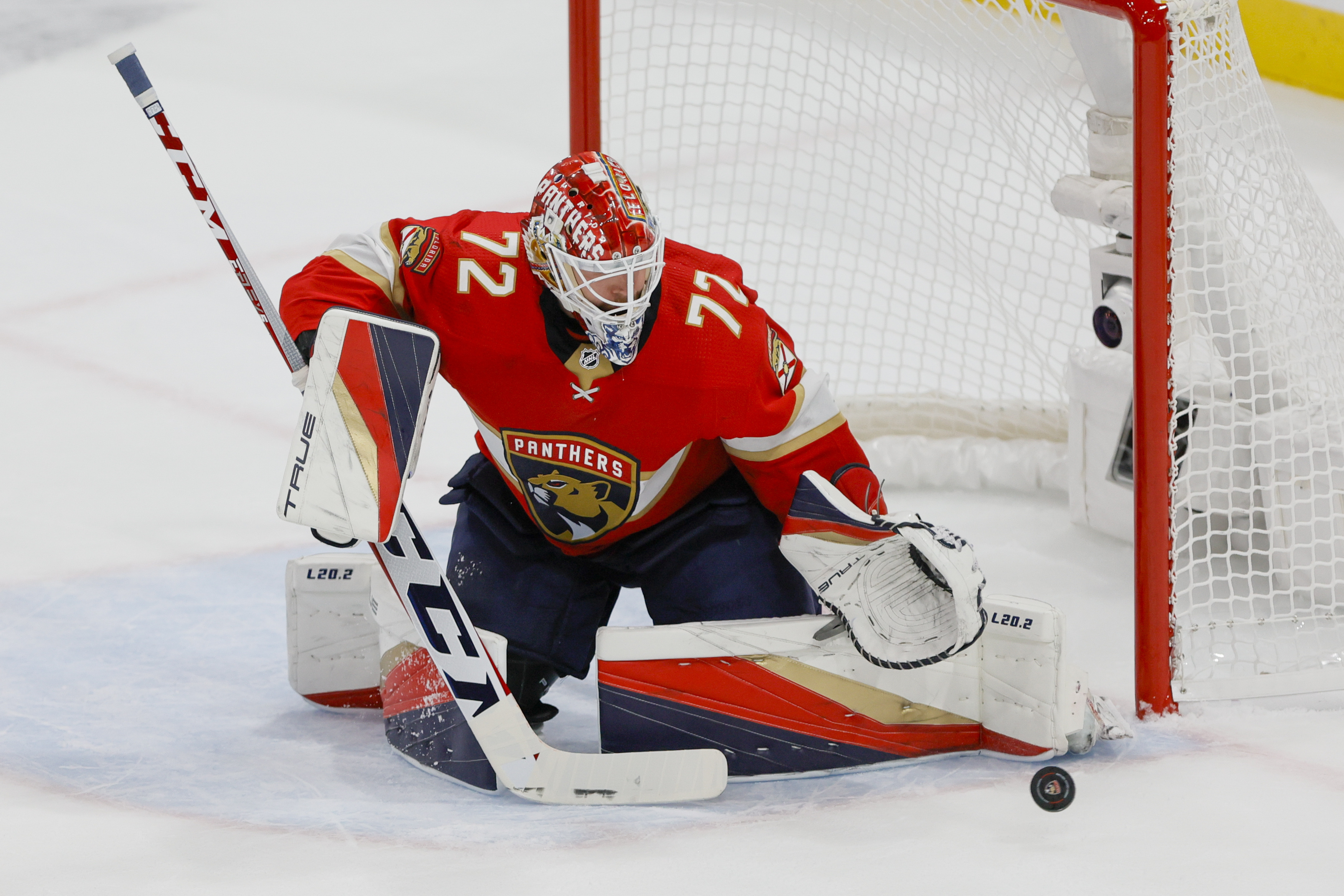 Ghost Pirates' goalie added to active roster during Vegas' Stanley