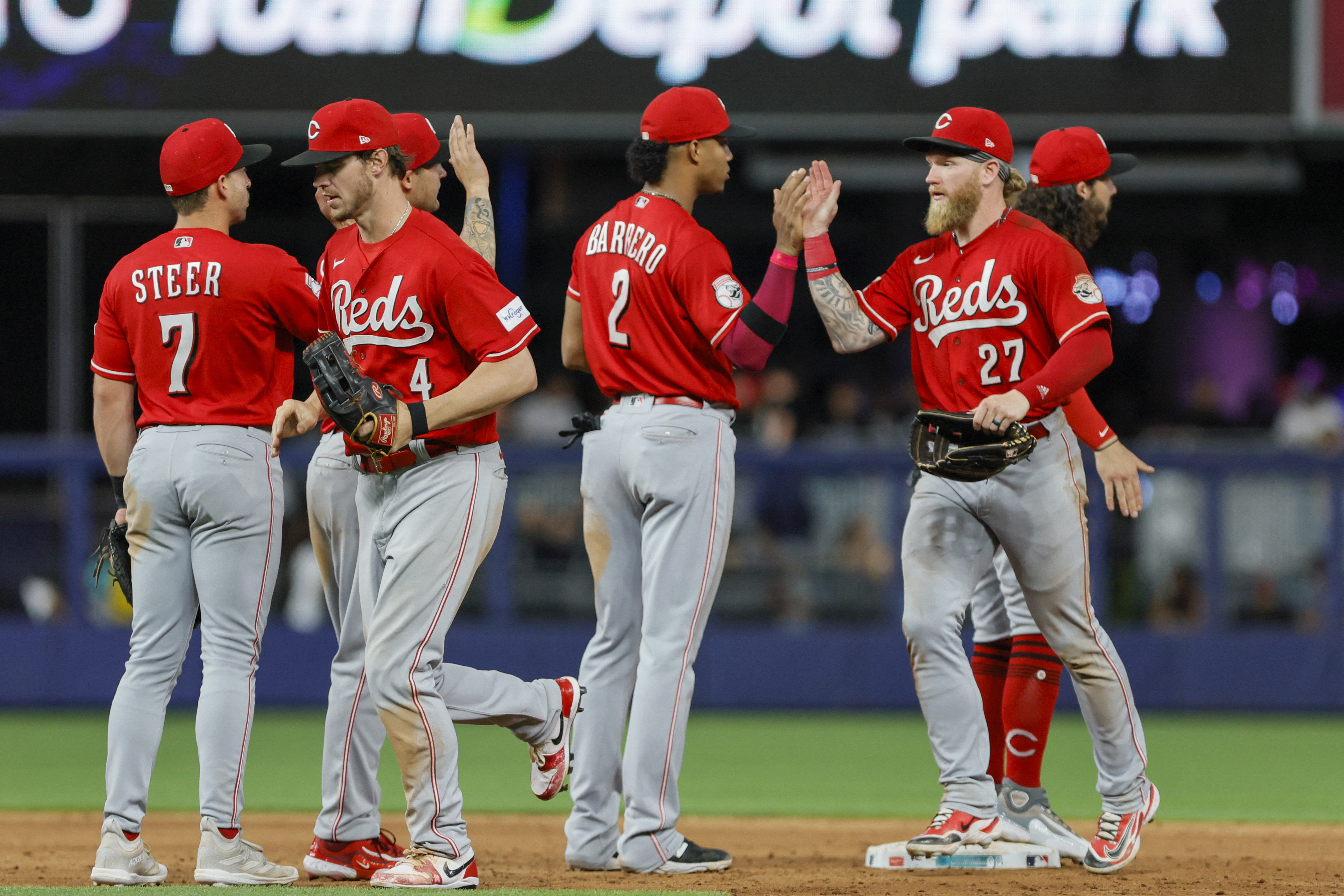 Fraley homers twice, hits tiebreaking shot in 9th as Reds beat Marlins 7-4  to spoil Pérez's debut