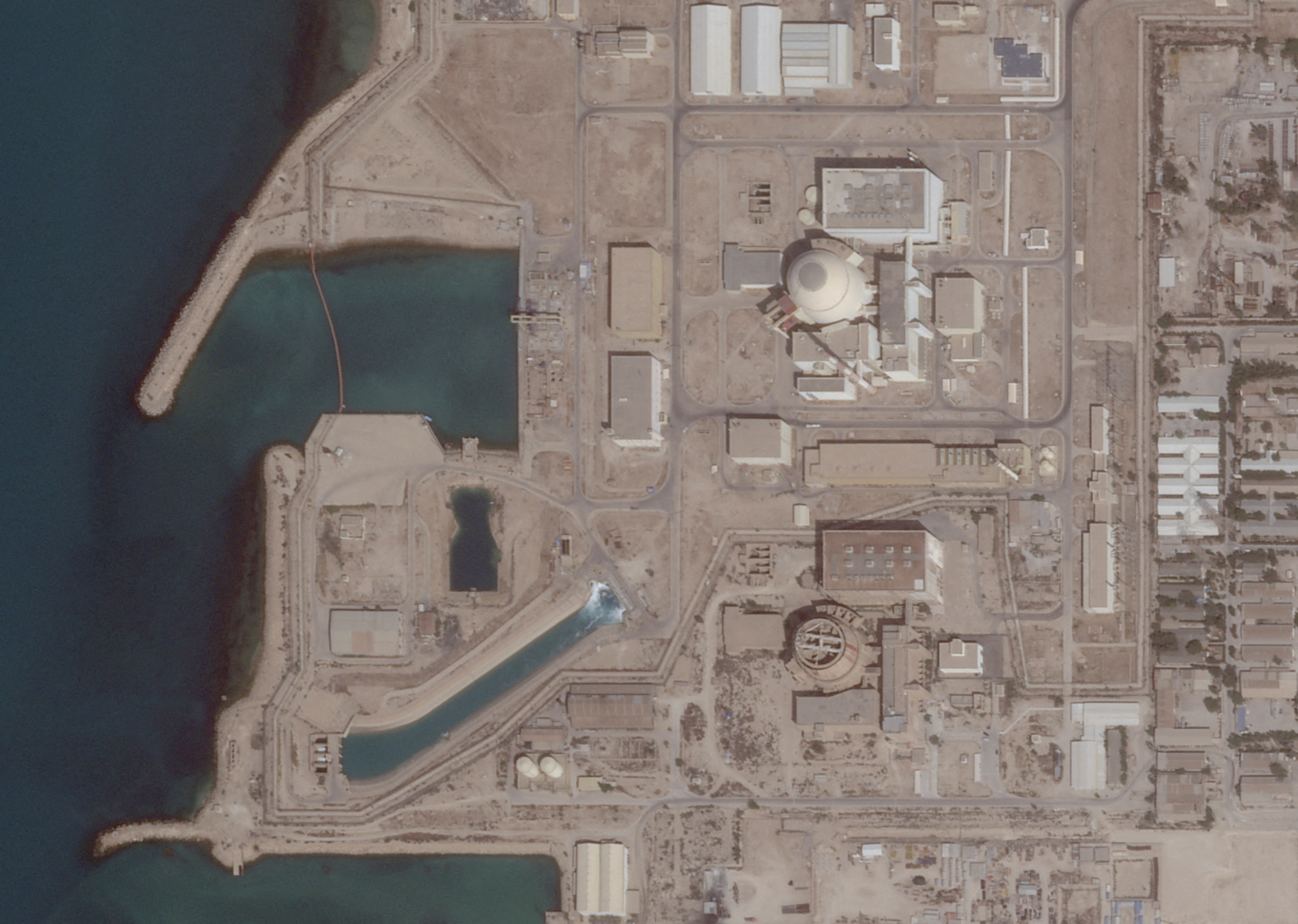 Explainer: What are the nuclear contamination risks from attacks on Iran? |  Reuters
