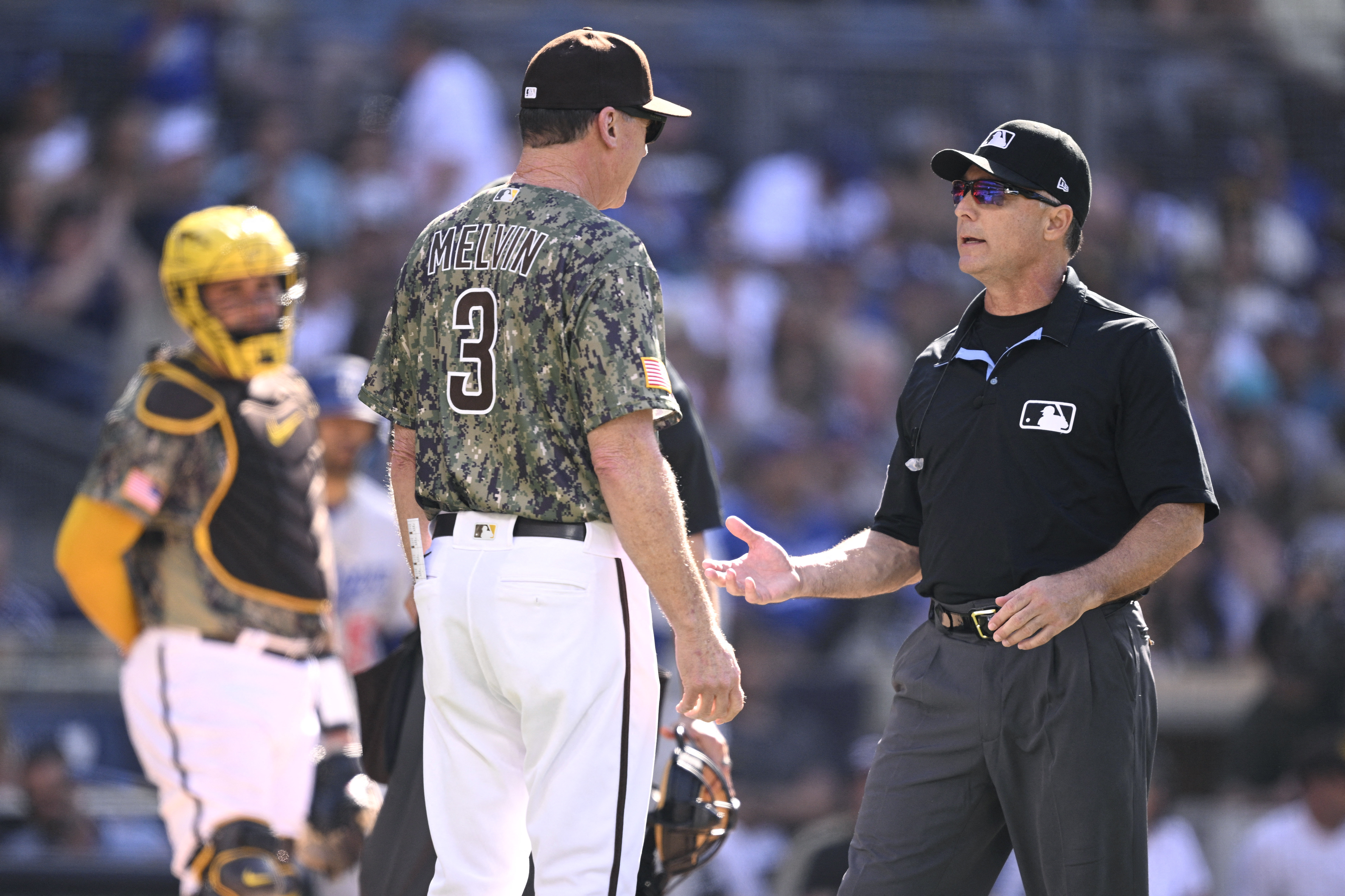 Padres 1st MLB team to walk off on back-to-back HRs by 8-9 – WWLP