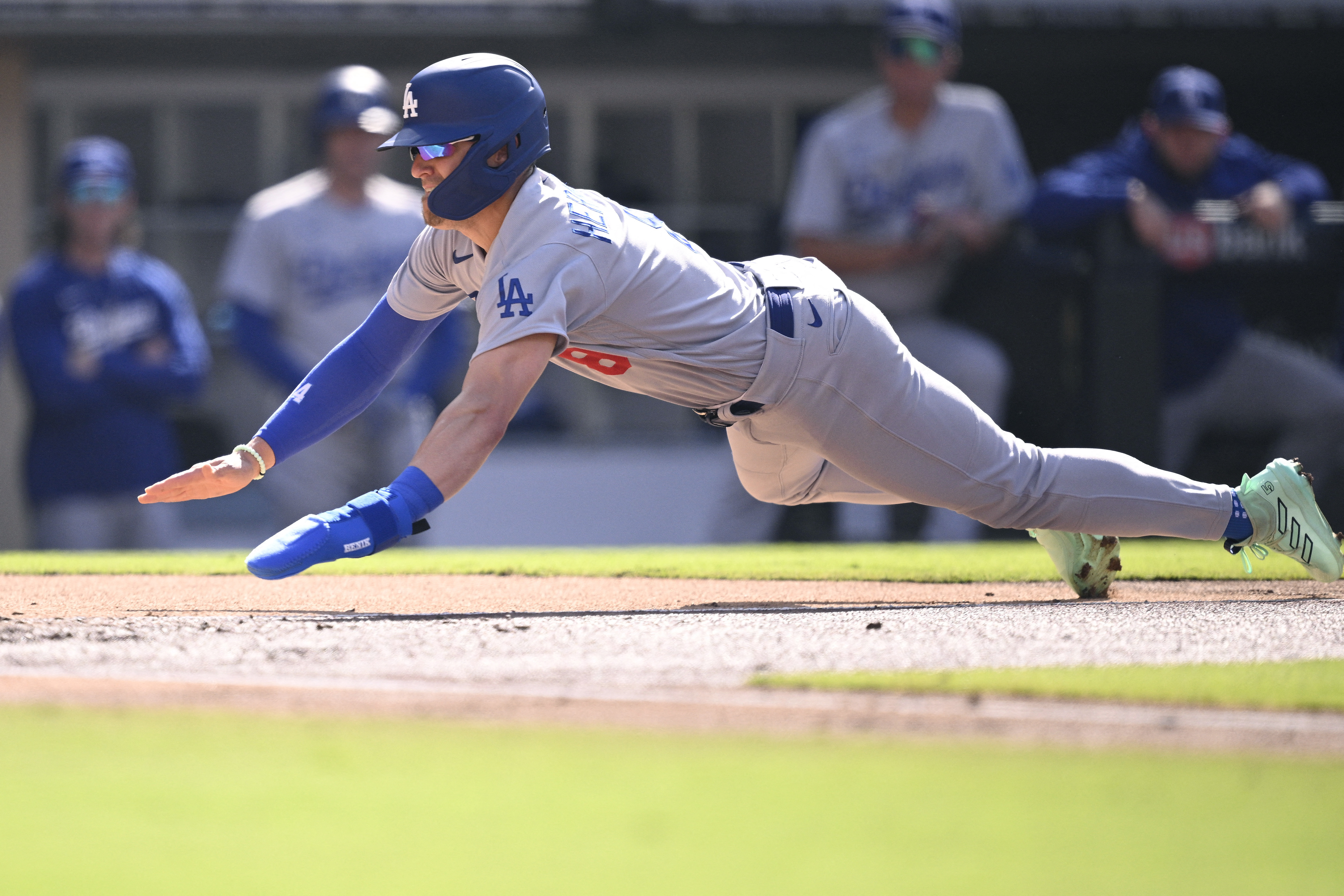 Freeman, Rosario and Betts homer to back Lynn in the Dodgers' 8-2 win  against the Padres San Diego News - Bally Sports