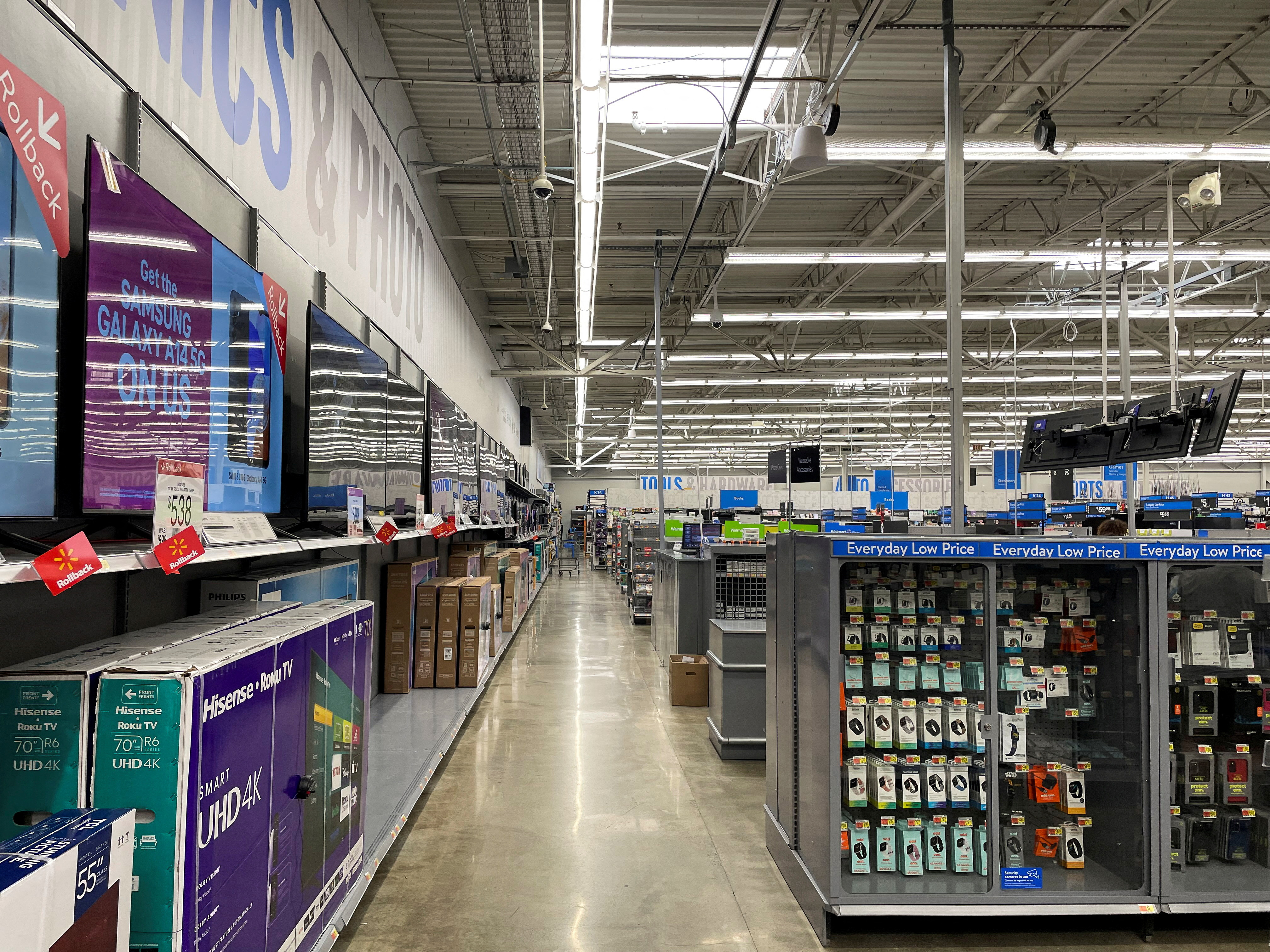 Saugus Walmart project nearing completion