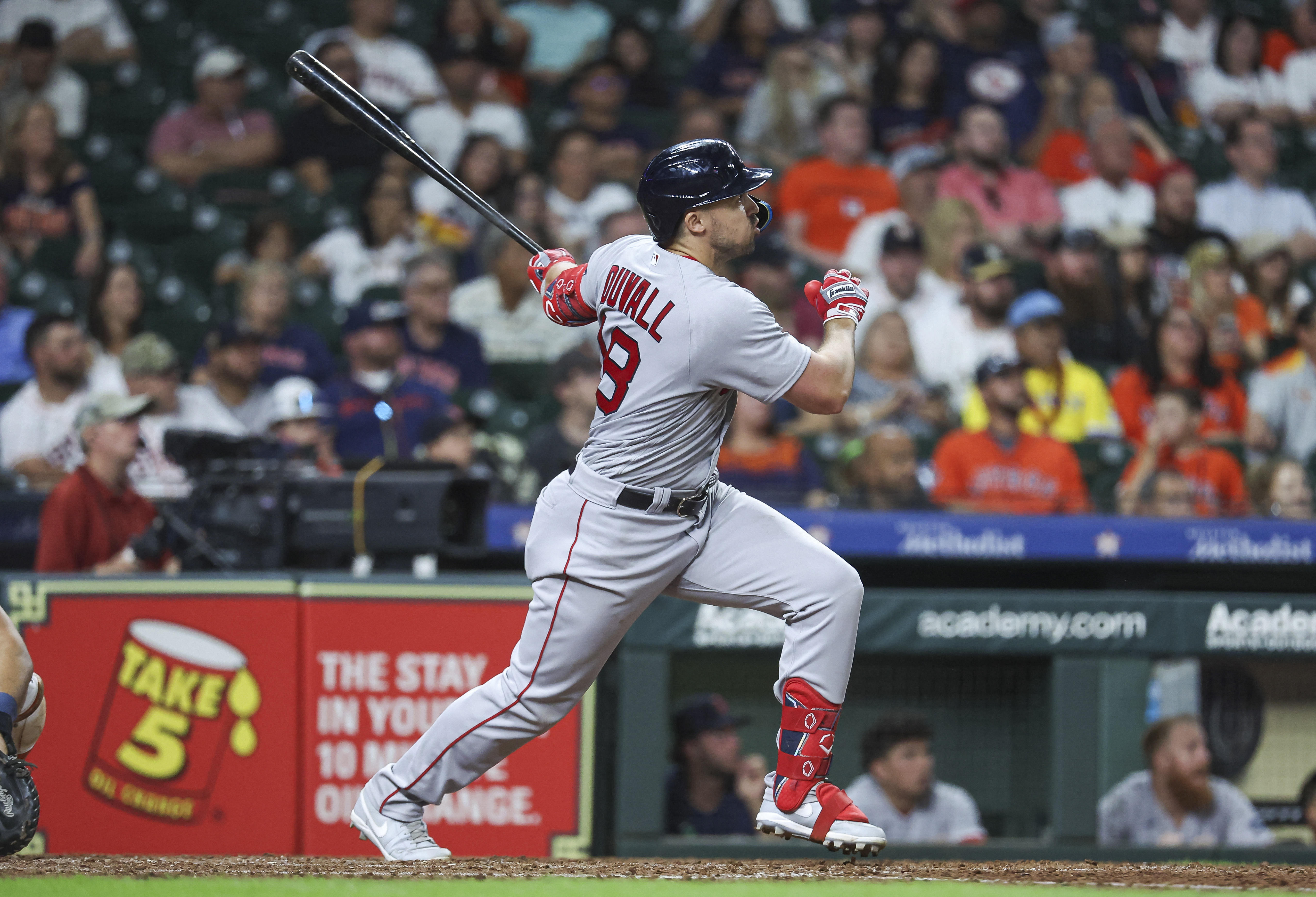 Adam Duvall hits 3-run homer in the 10th in the Red Sox's 7-5