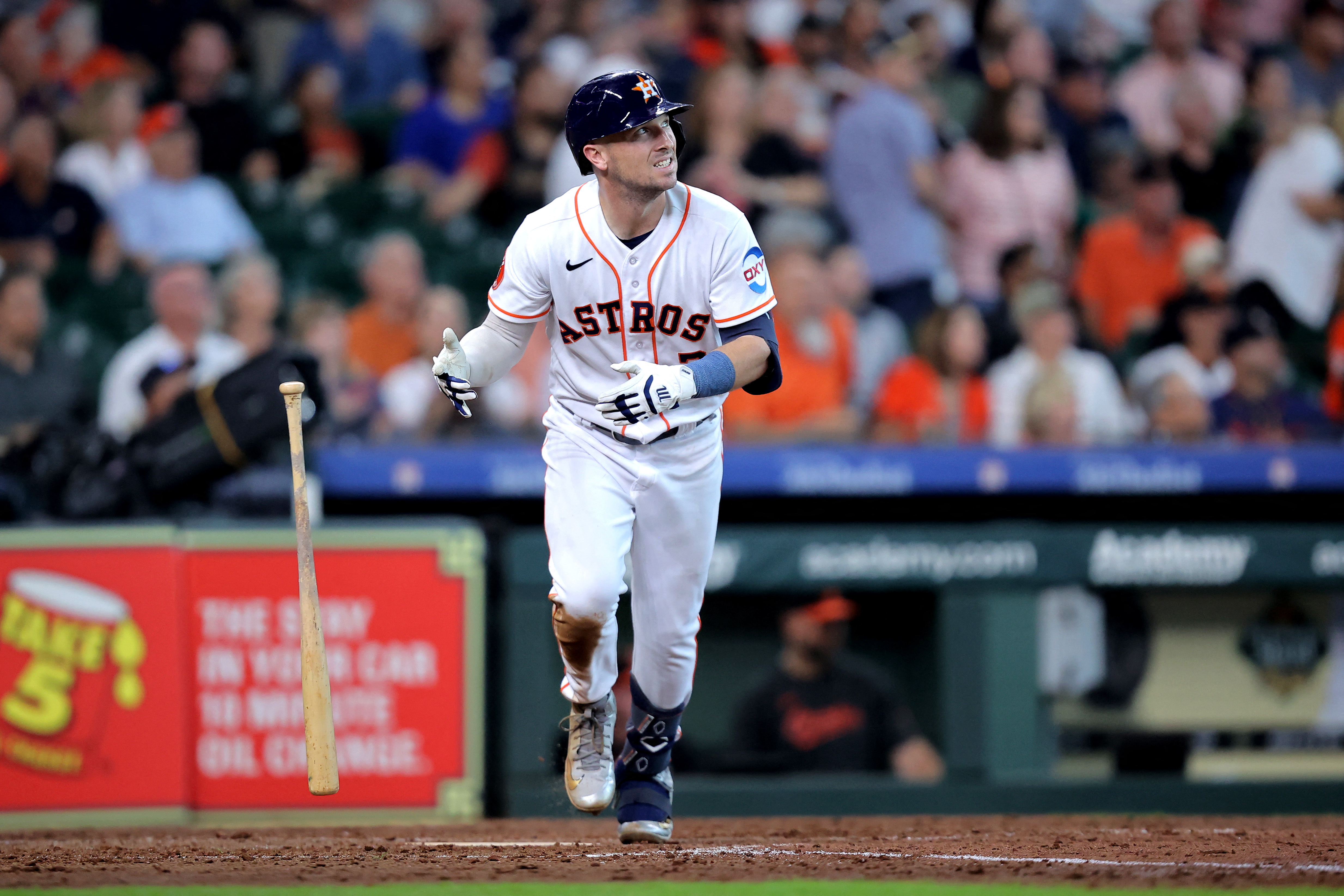 Astros rally late, beat O's in walk-off thriller