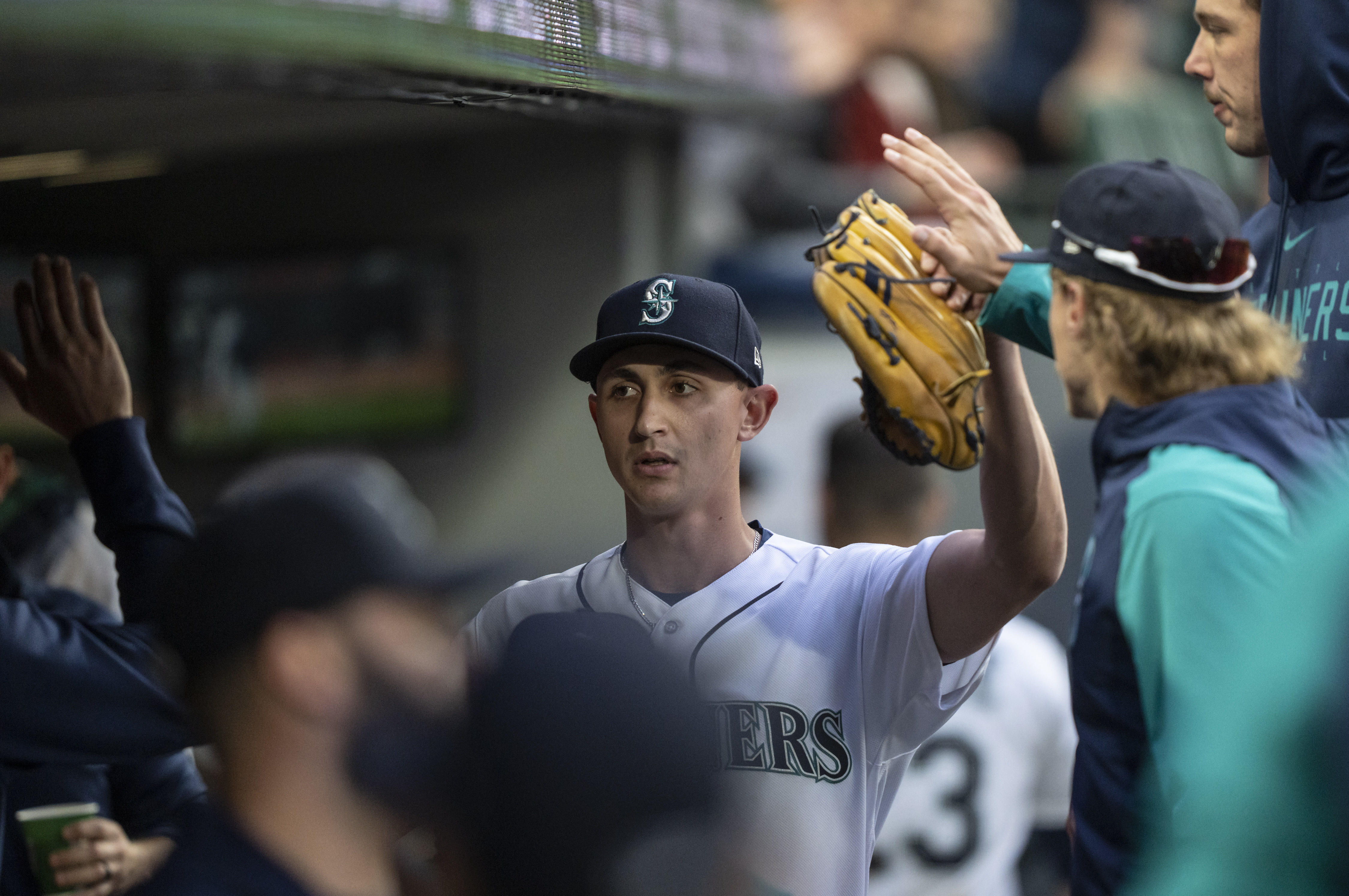 Cal Raleigh's RBI single in 10th inning gives Mariners 1-0 win over Yankees  - ABC7 New York