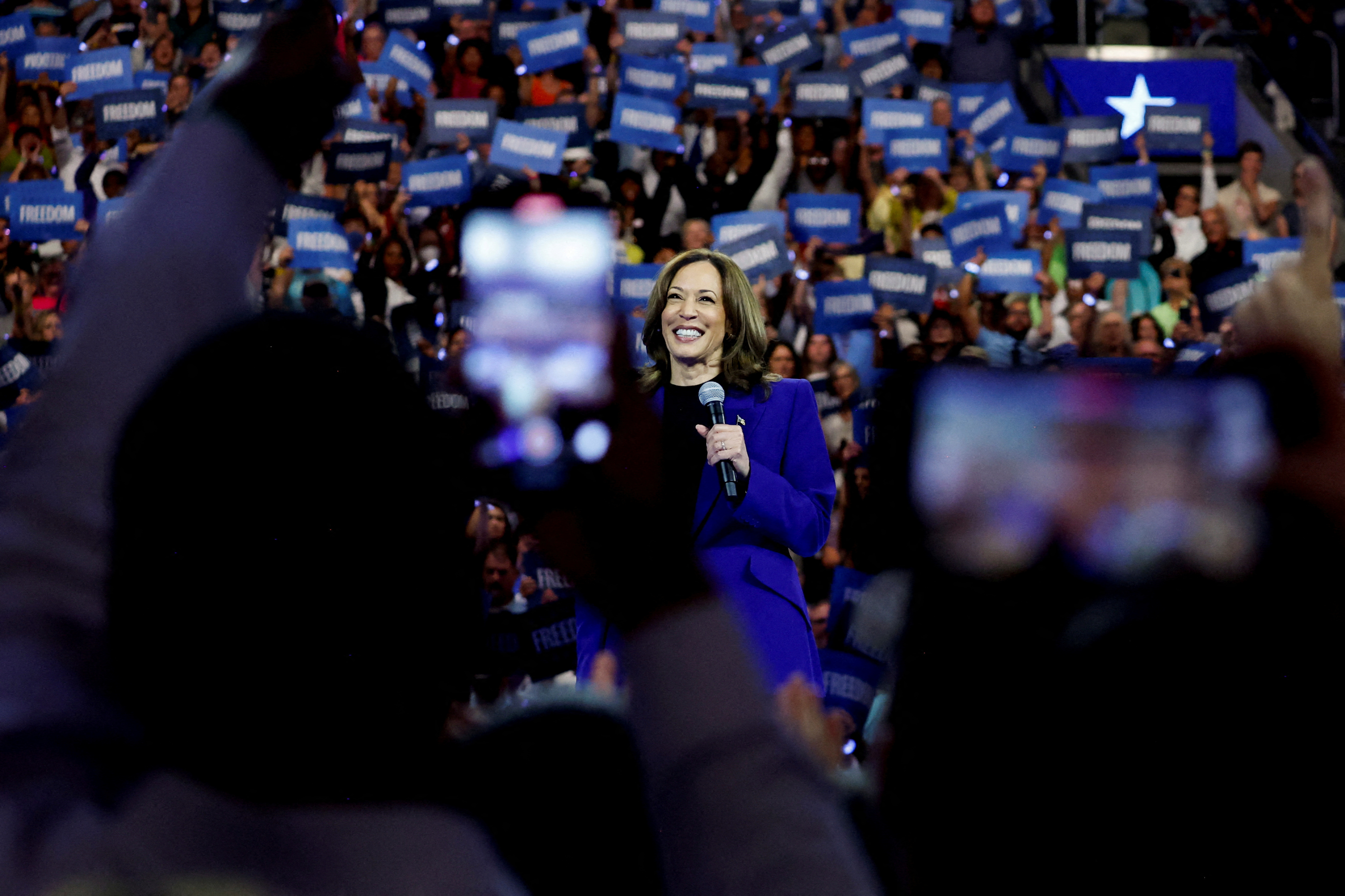 Harris and Walz campaign in Wisconsin