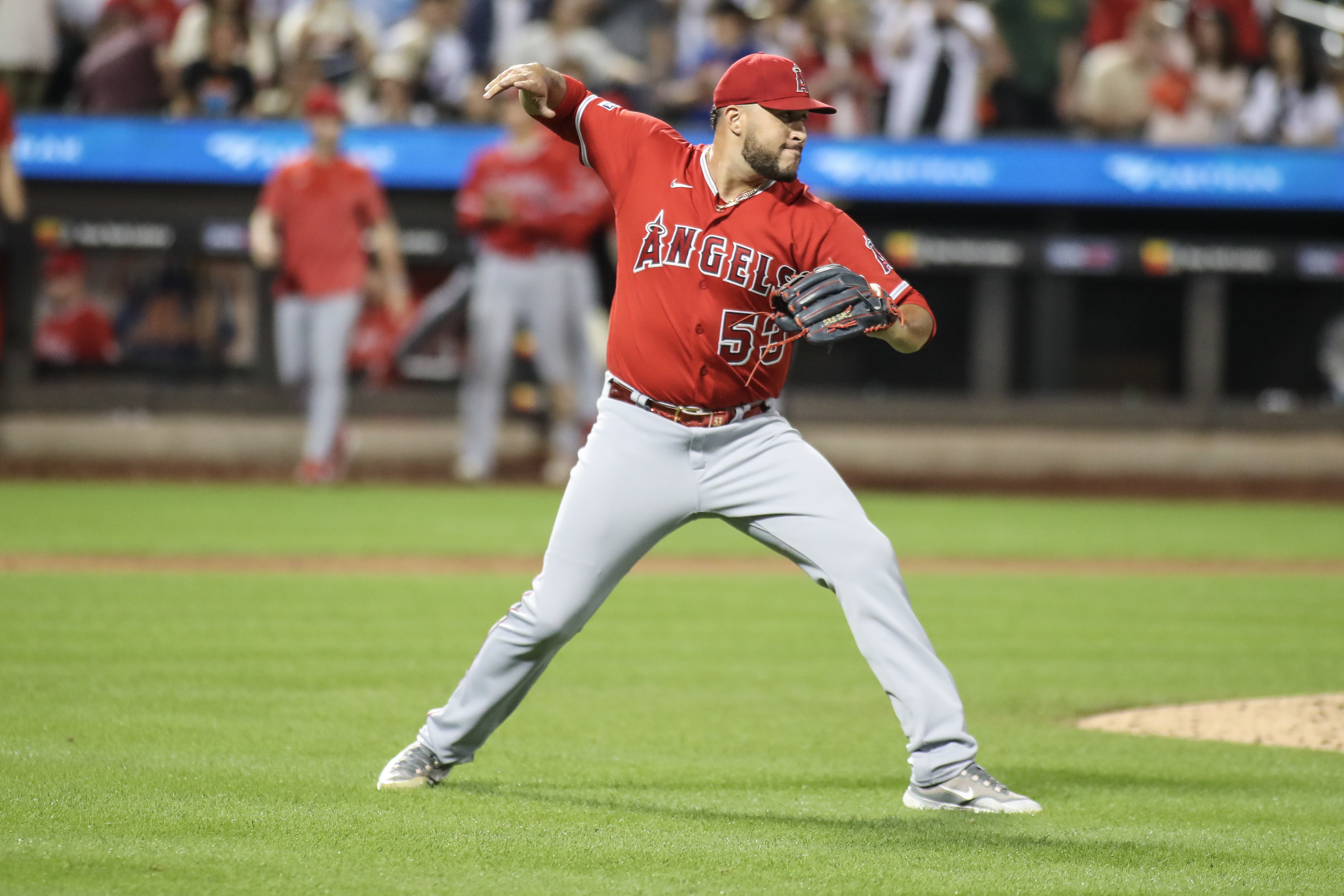 Shohei Ohtani helps Angels knock off Mets