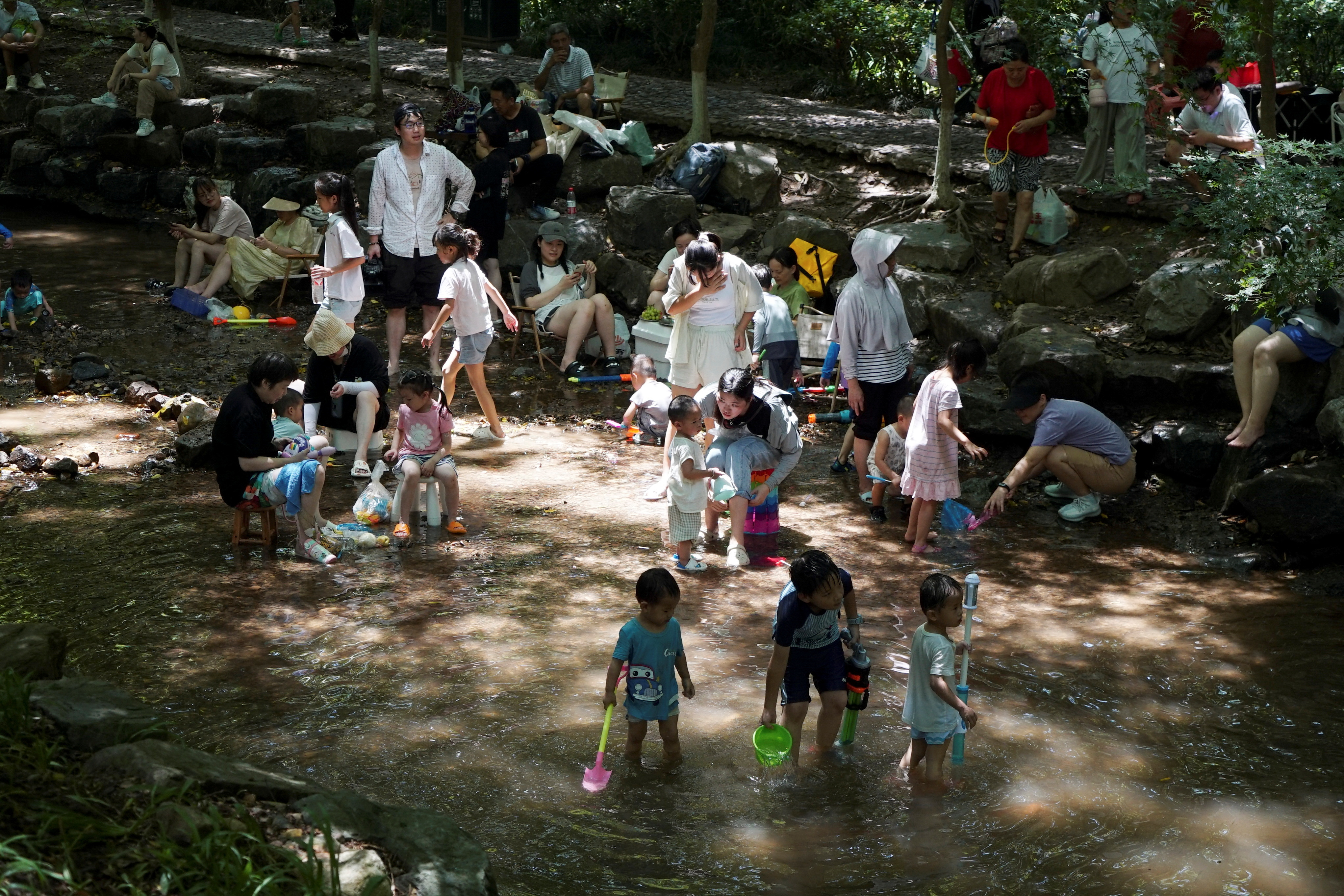 chinese-cities-swelter-in-record-heat-rice-growing-regions-under-threat