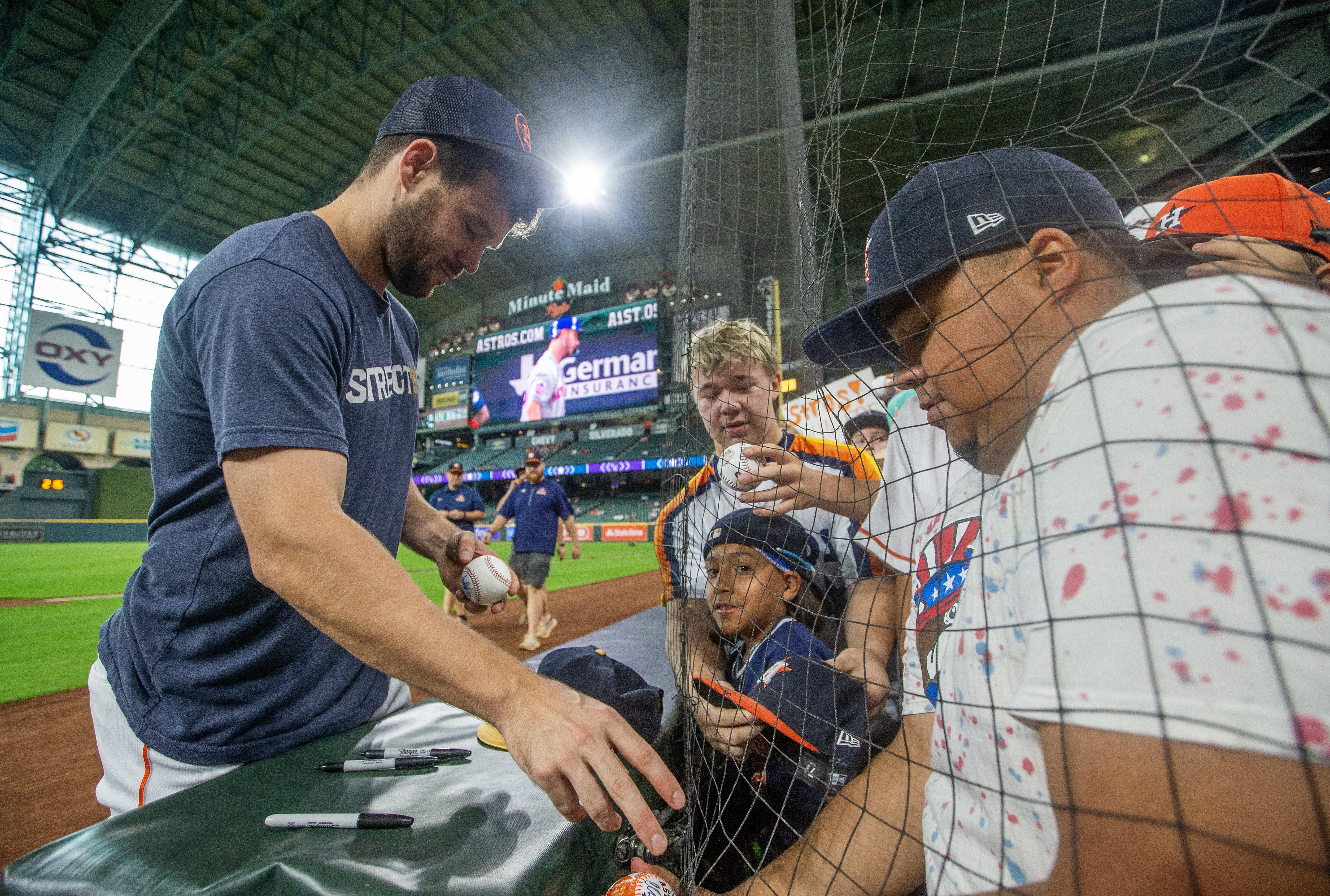 Astros fend off Rockies behind Yainer Diaz's 2 HRs