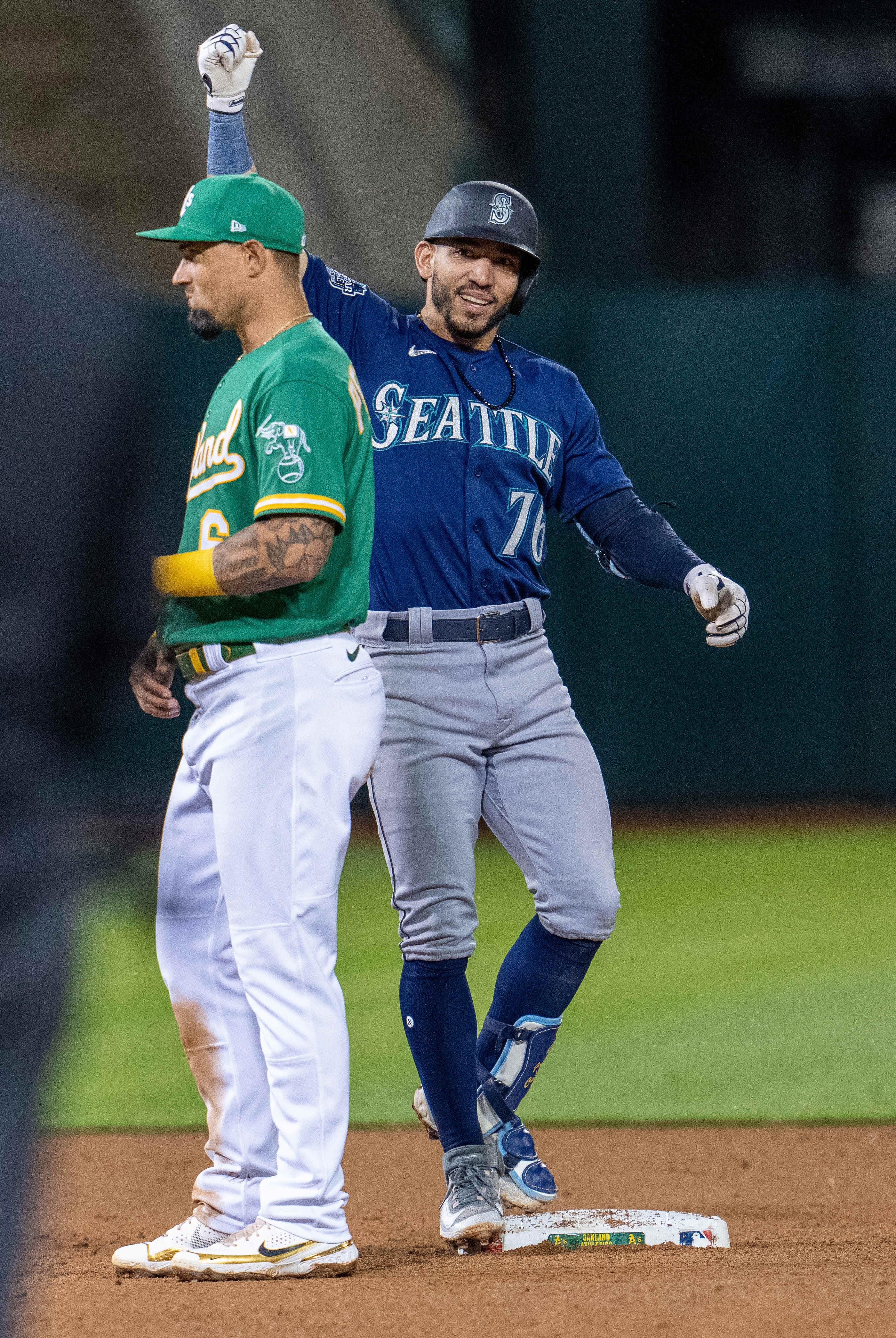 Mariners' Julio Rodriguez a late scratch vs. A's with continued