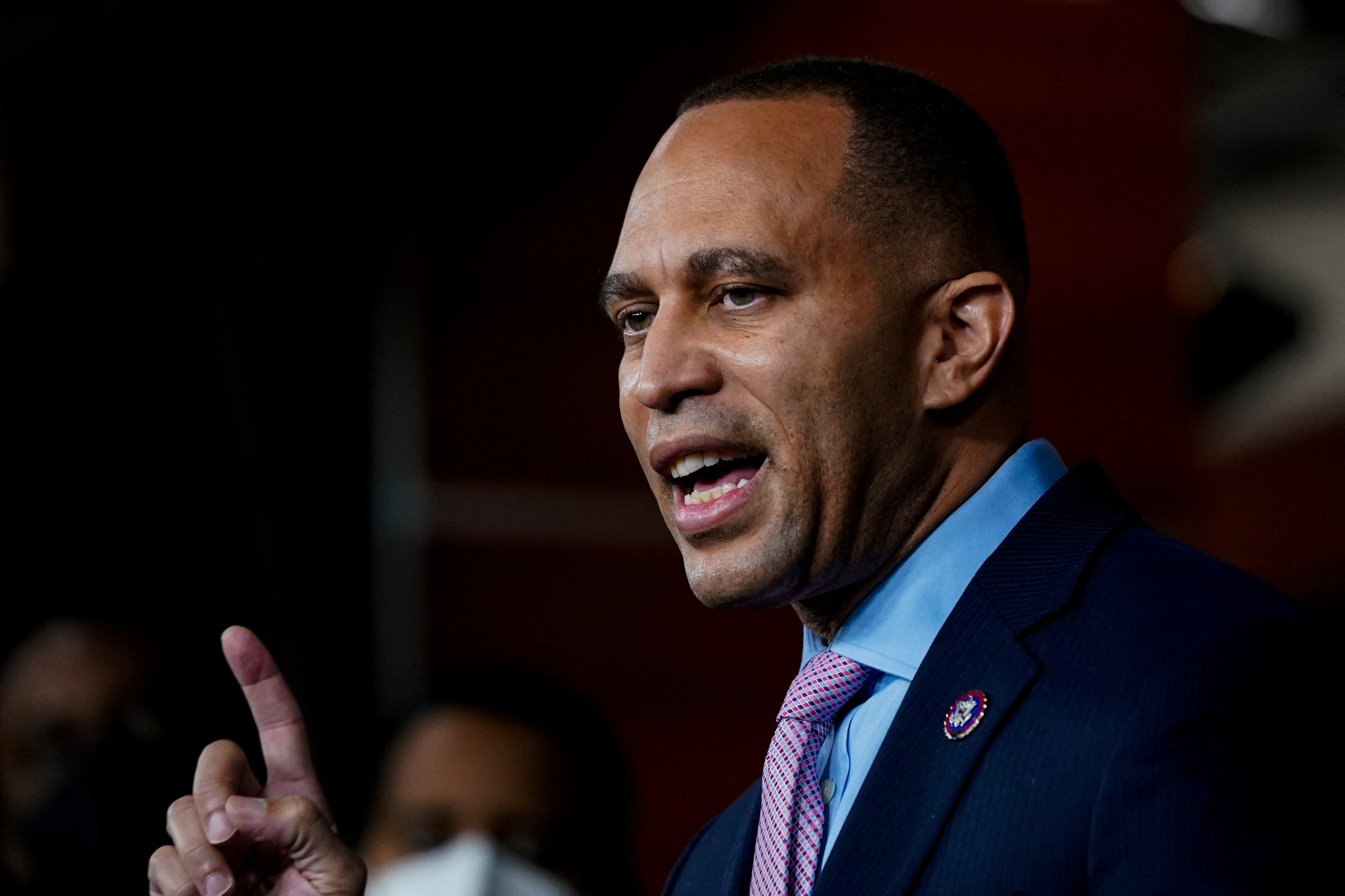 Hakeem Jeffries favored to lead U.S. House Democrats after Pelosi exit |  Reuters