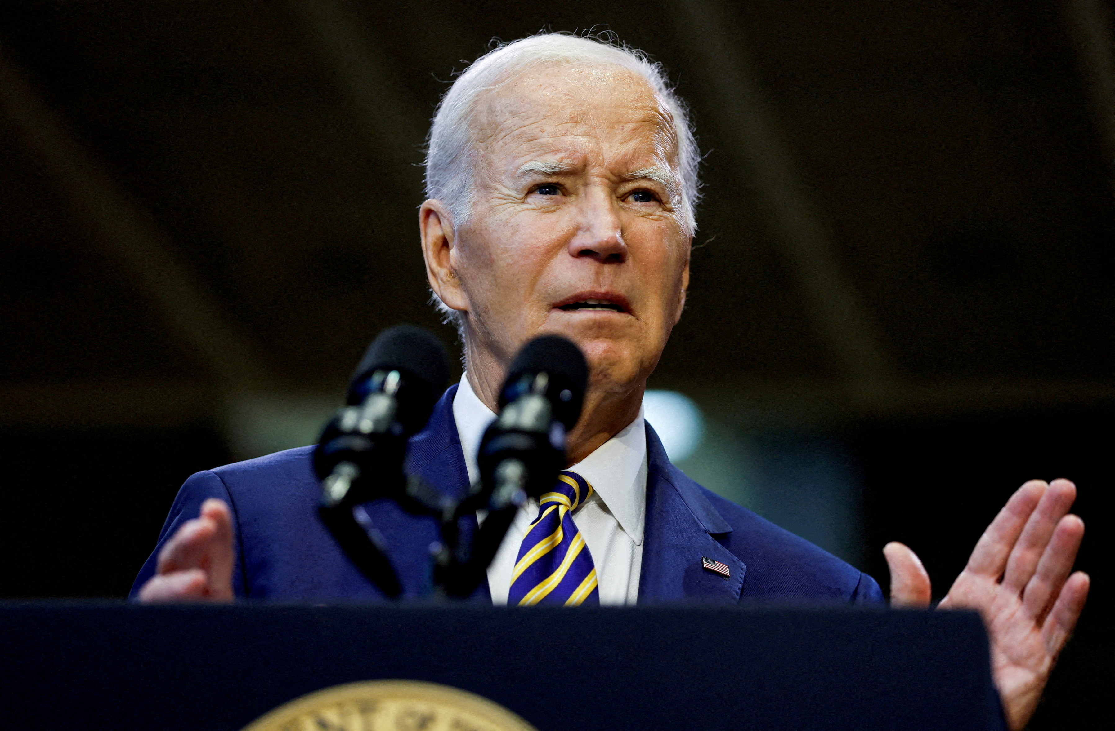 President Biden vows to 'shut down the border' if Congress passes bipartisan deal
