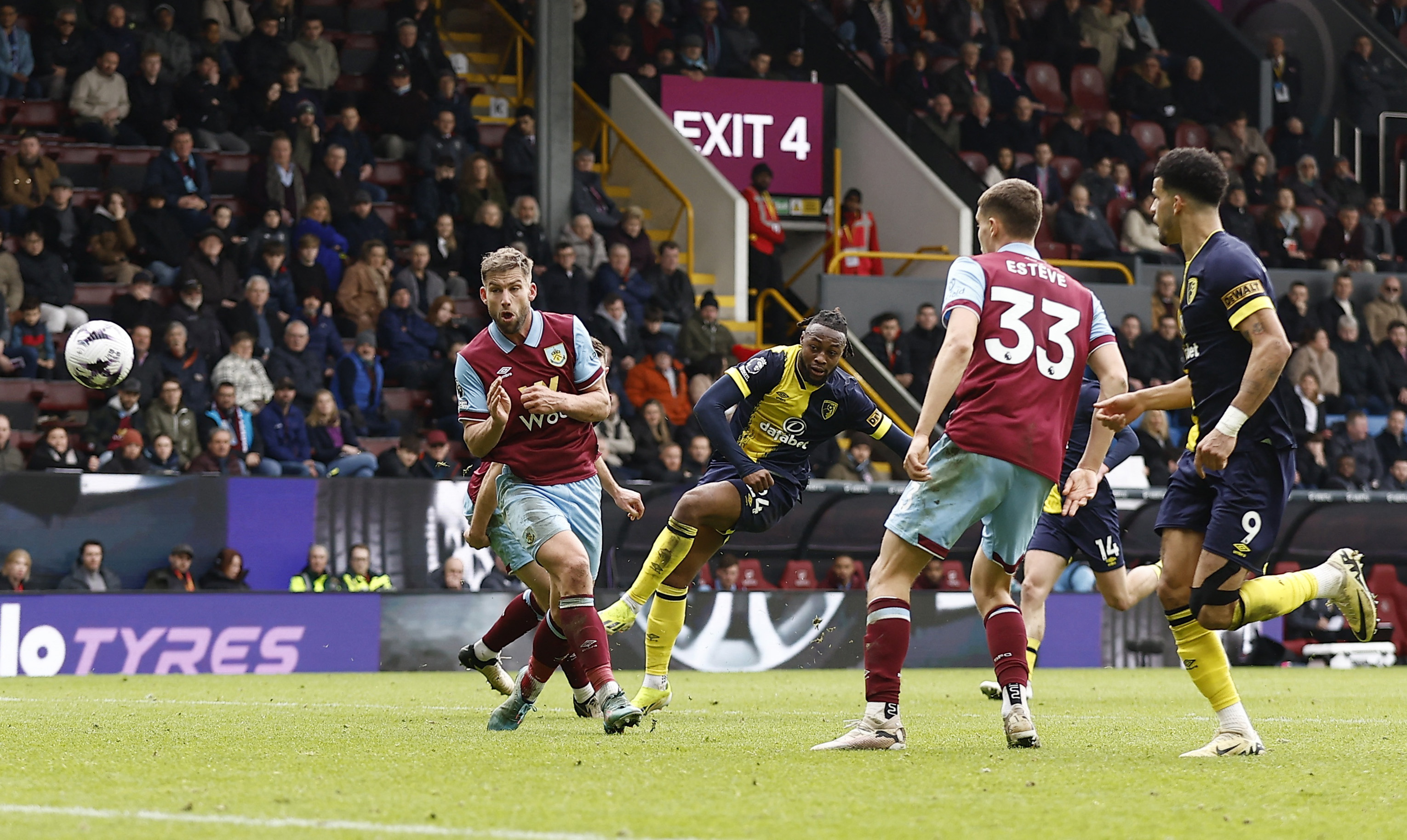 Bournemouth heap more misery on Burnley with 2-0 away win | Reuters