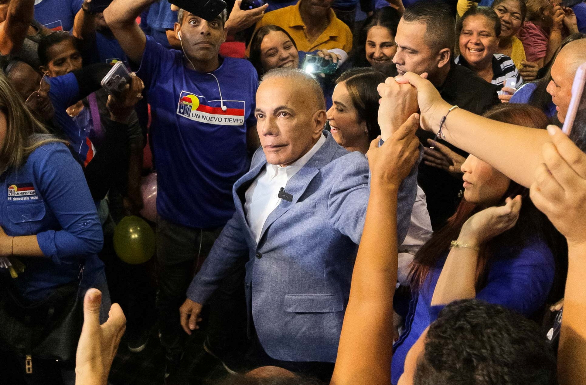 Venezuelan opposition candidate Manuel Rosales addresses supporters, in Maracaibo