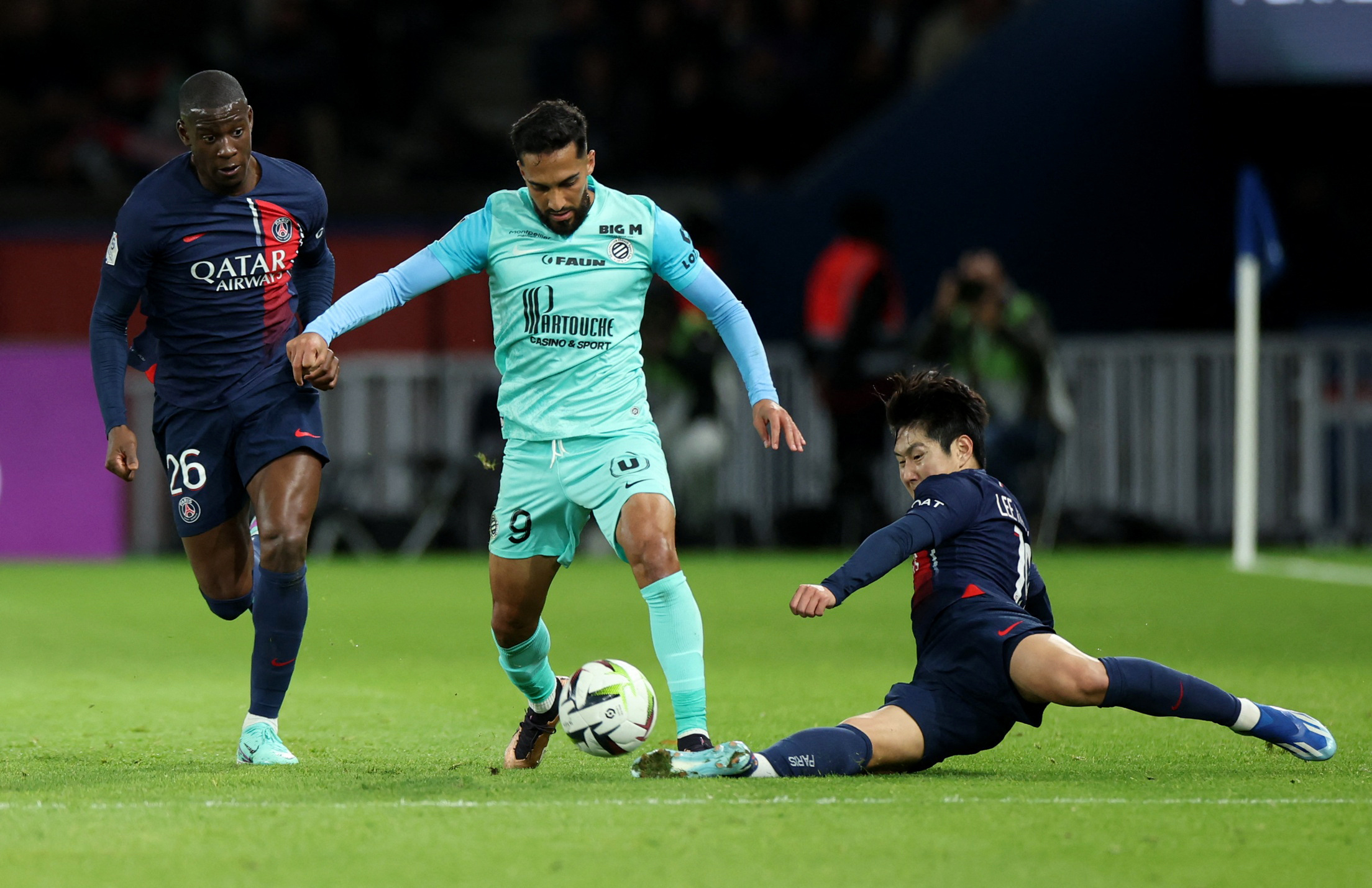 PSG go top with 3-0 win over Montpellier