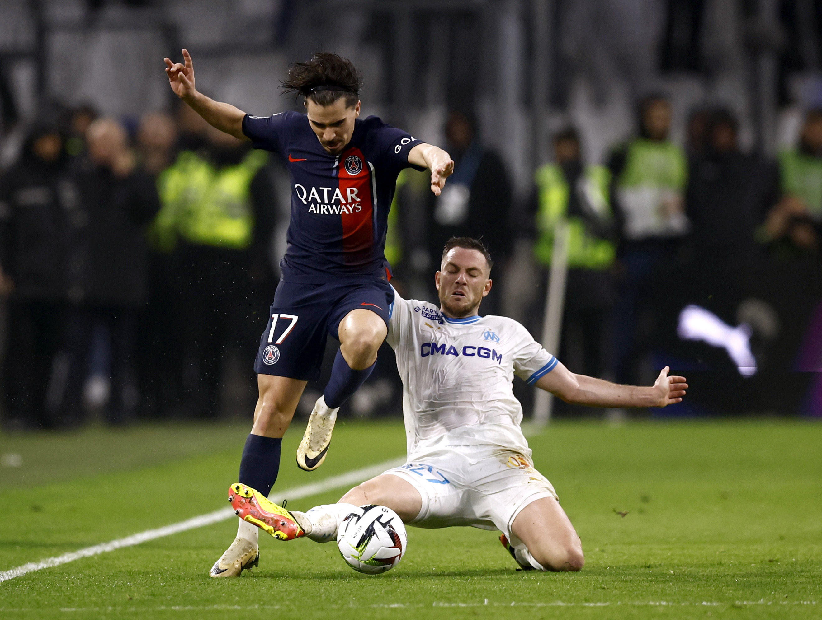 Vitinha and Ramos strikes secure 2-0 win for 10-man PSG at Marseille | Reuters