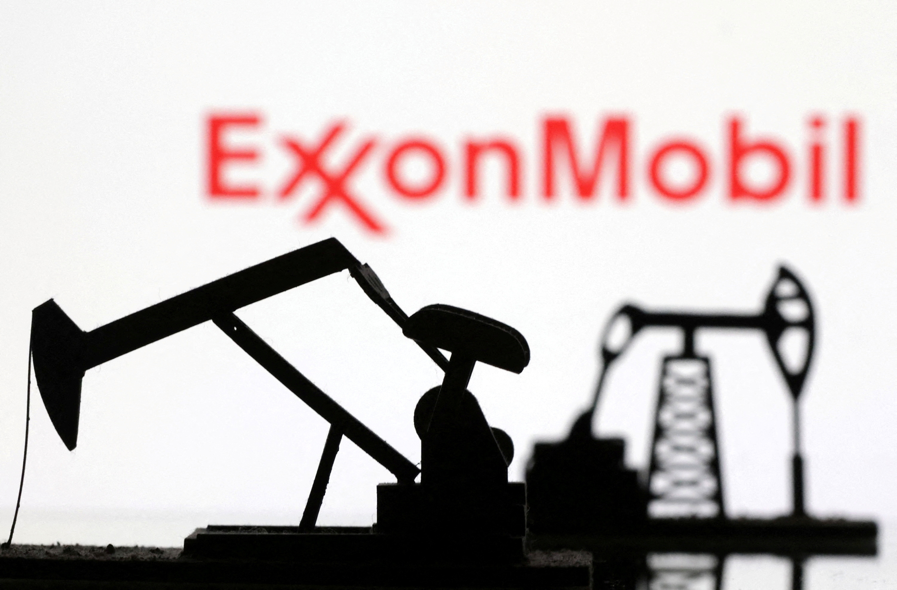 Russia decree opens door for Exxon return to Sakhalin-1 project | Reuters