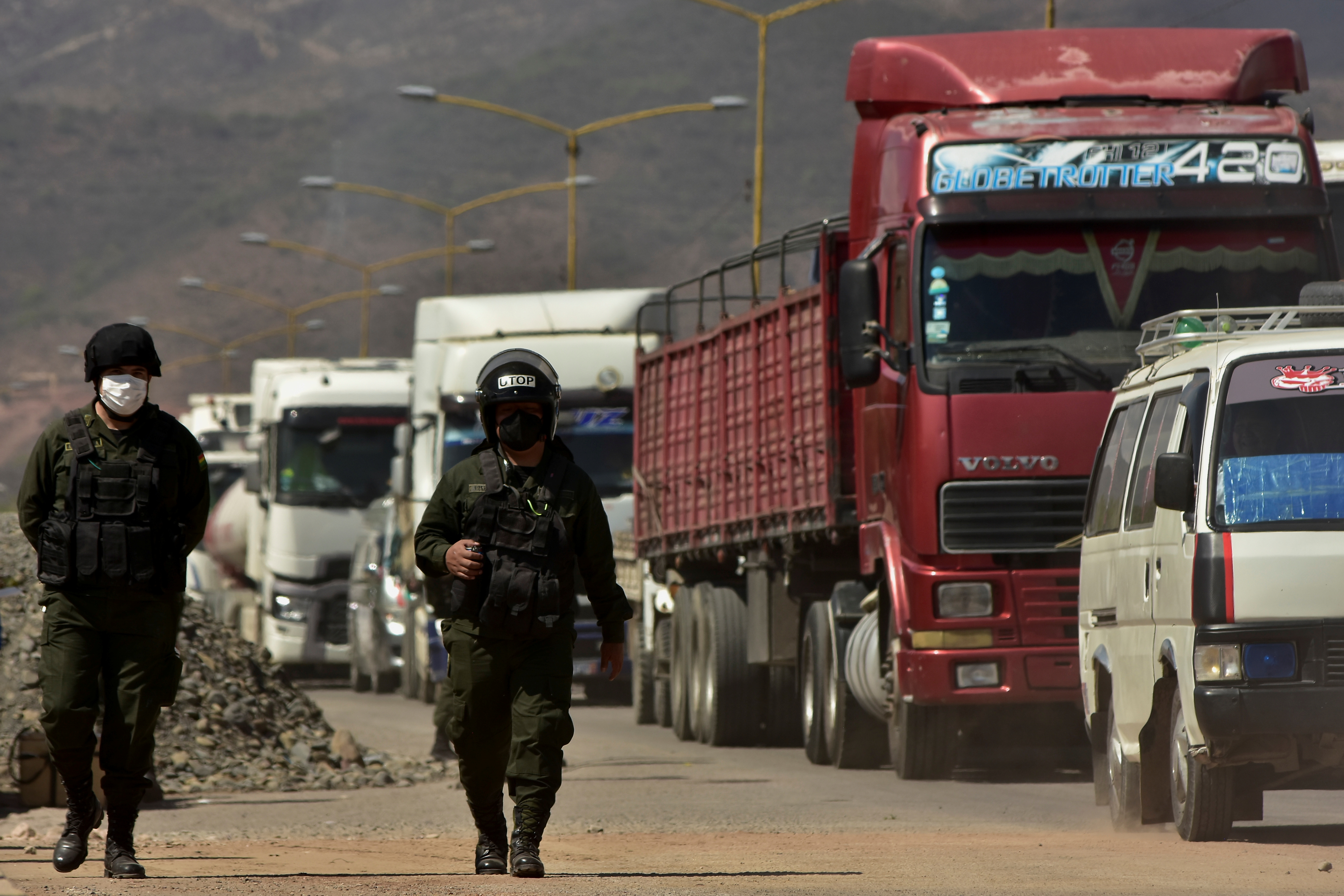 Bolivian demonstrators block highway as political tensions rise, in Suticollo