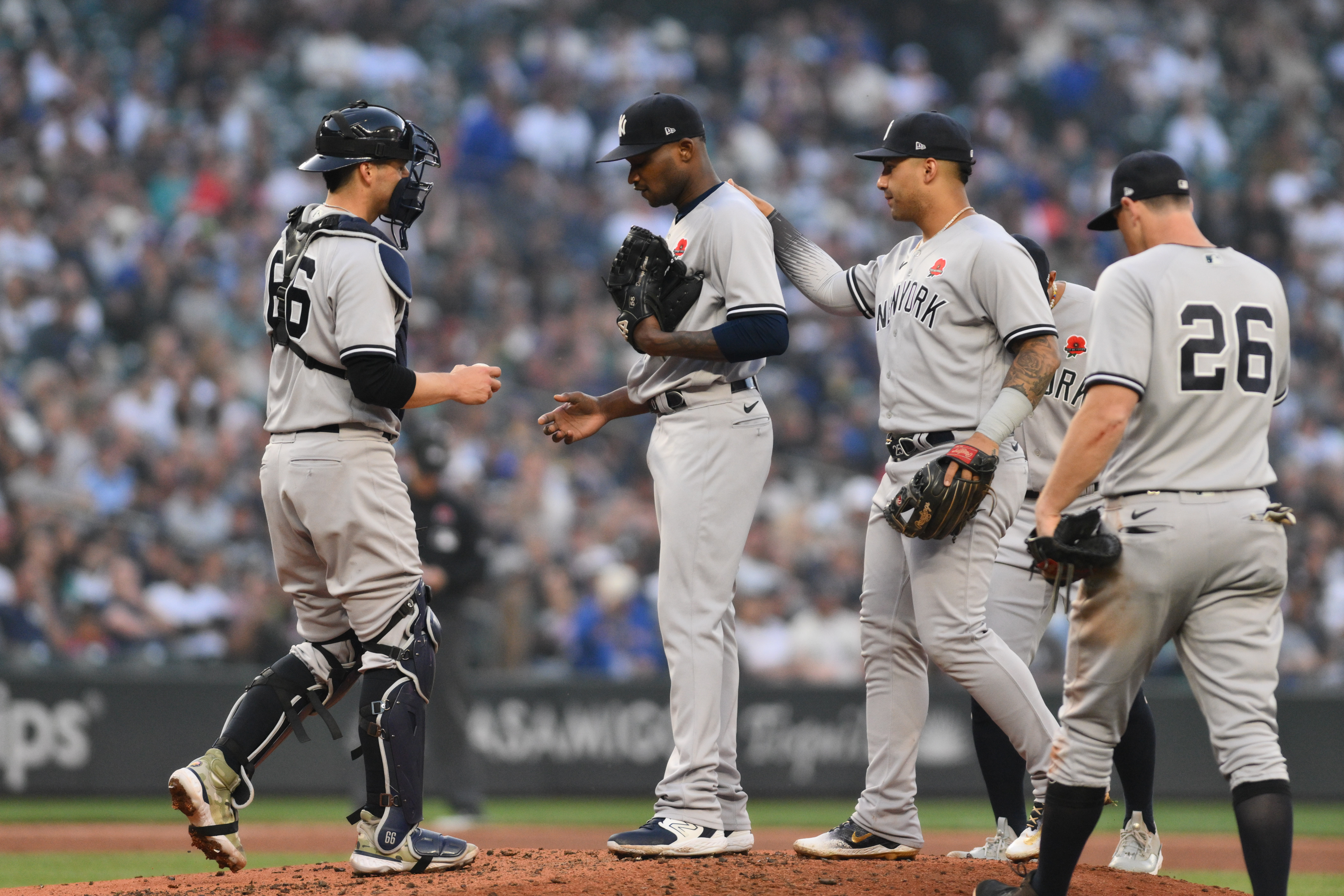 Aar baseball jersey men mlb yankees on Judge homered twice as Yankees beat  Brewers 12-8 to avoid sweep