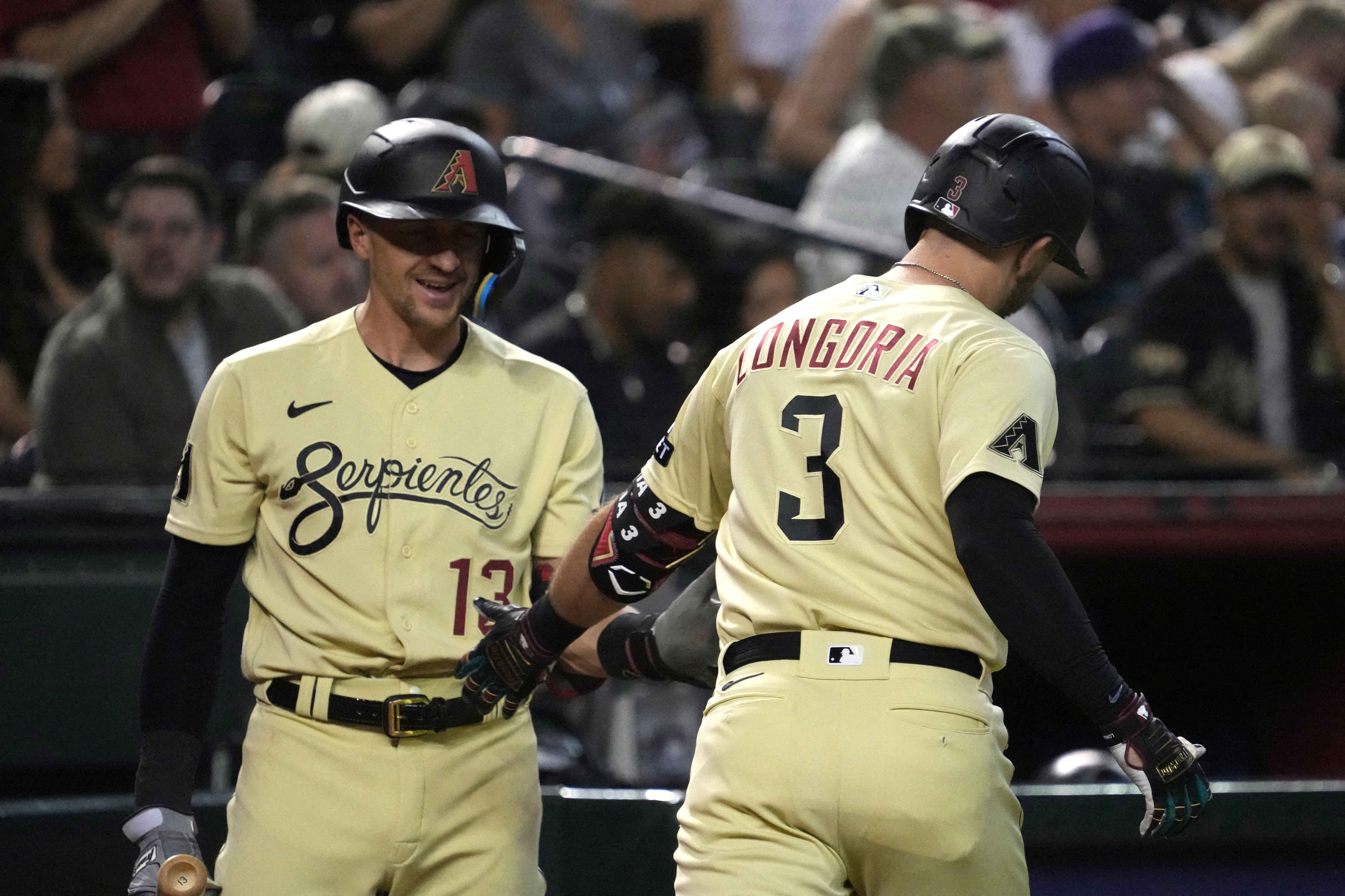 Diamondbacks, in new 'Serpientes' uniforms, lose to Dodgers