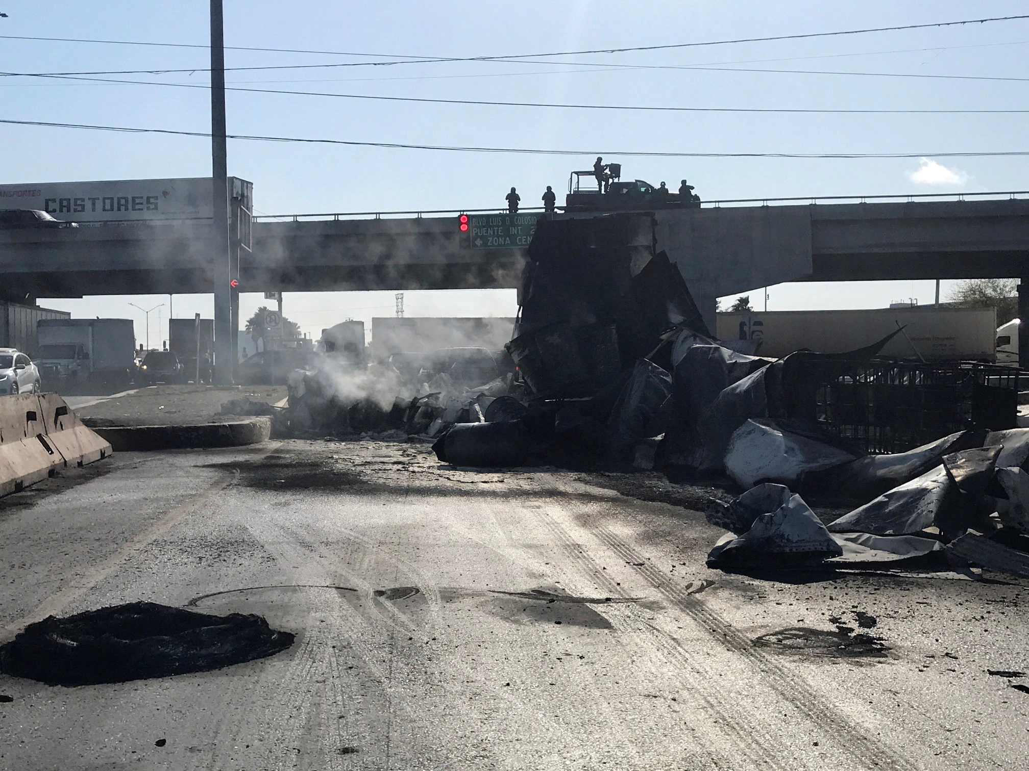 Vehicle set ablaze after detention of a gang leader, in Nuevo Laredo