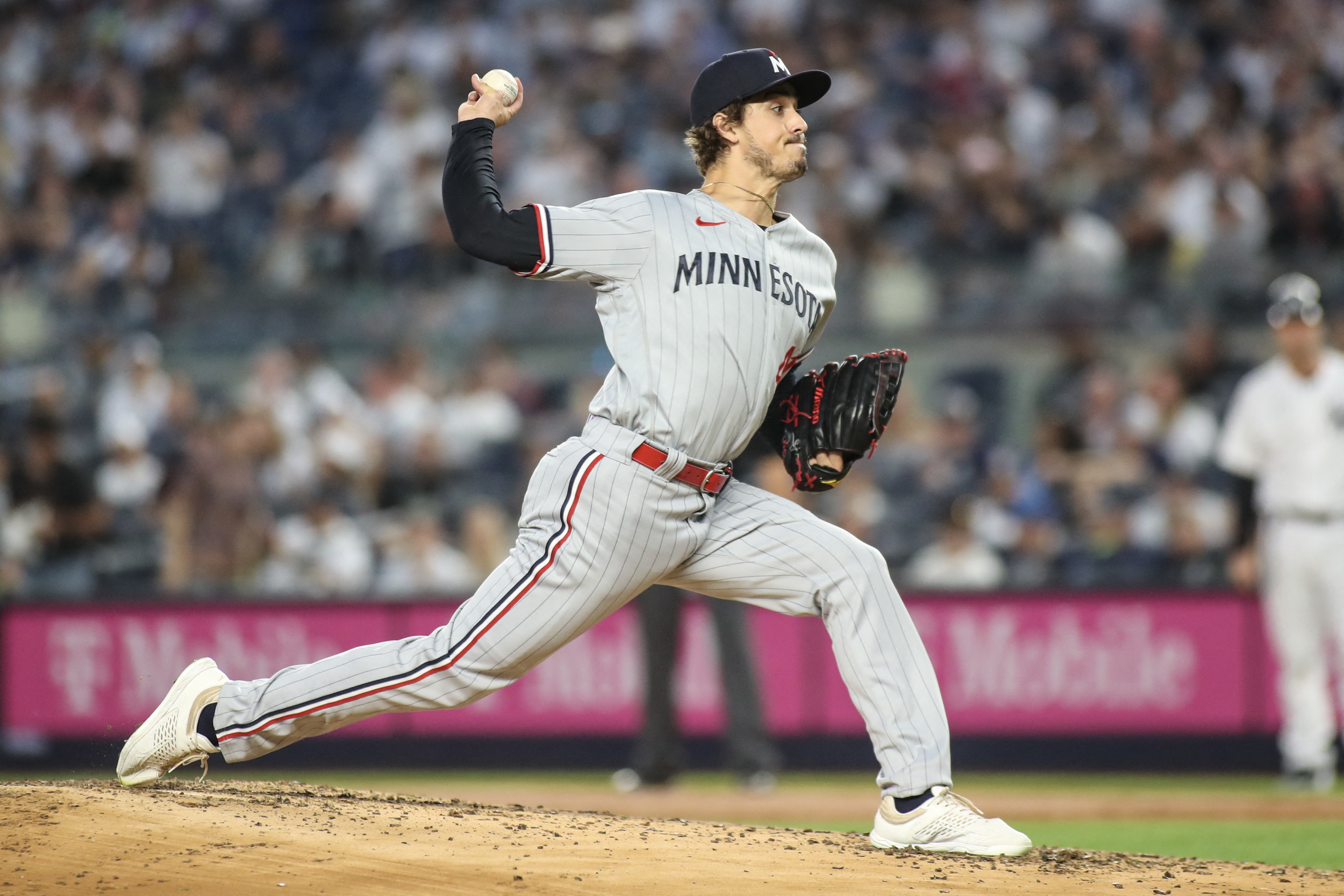 Twins score nine runs in first and rout Yankees in the Bronx