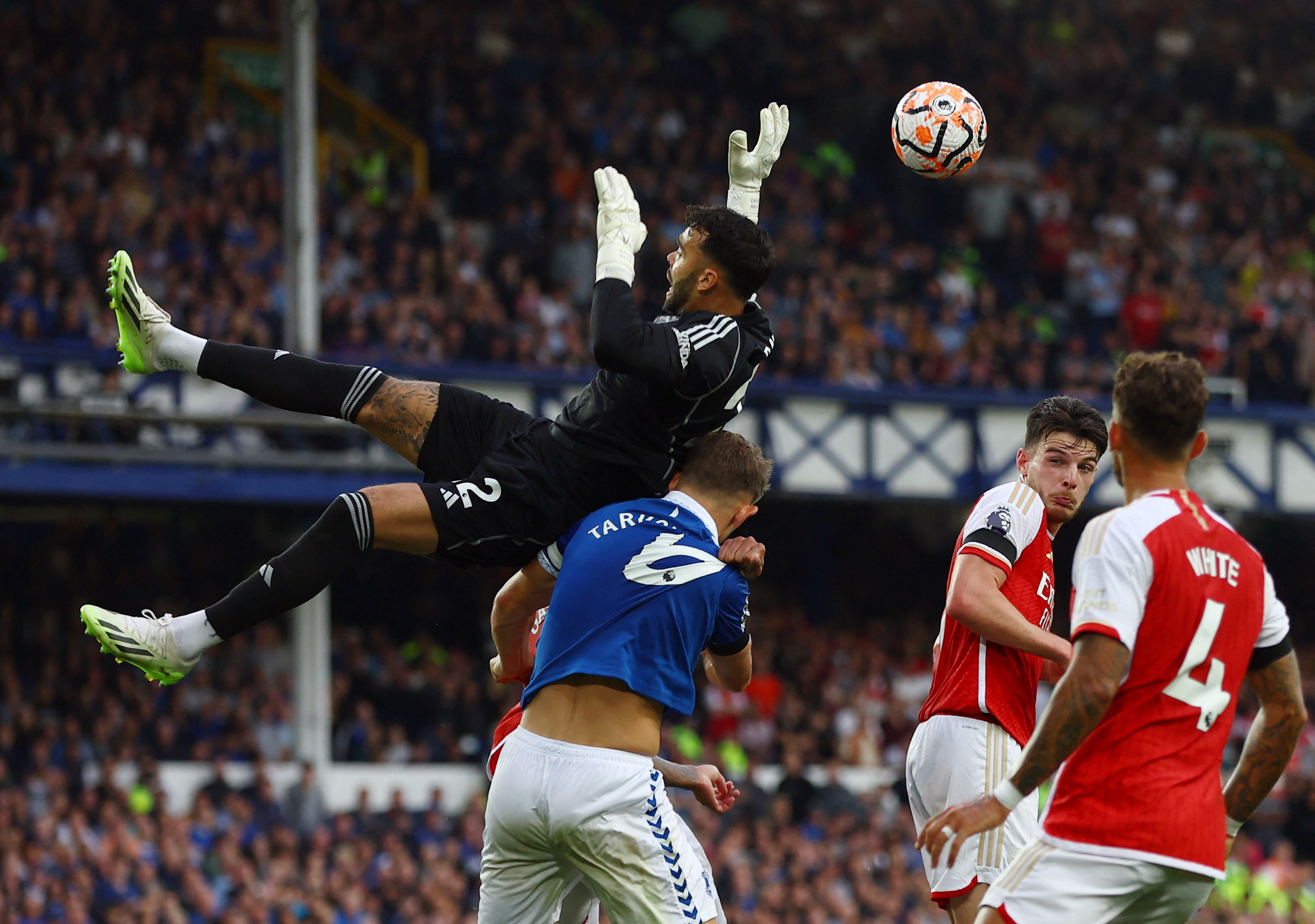 Arsenal loses at Everton for second Premier League defeat of season