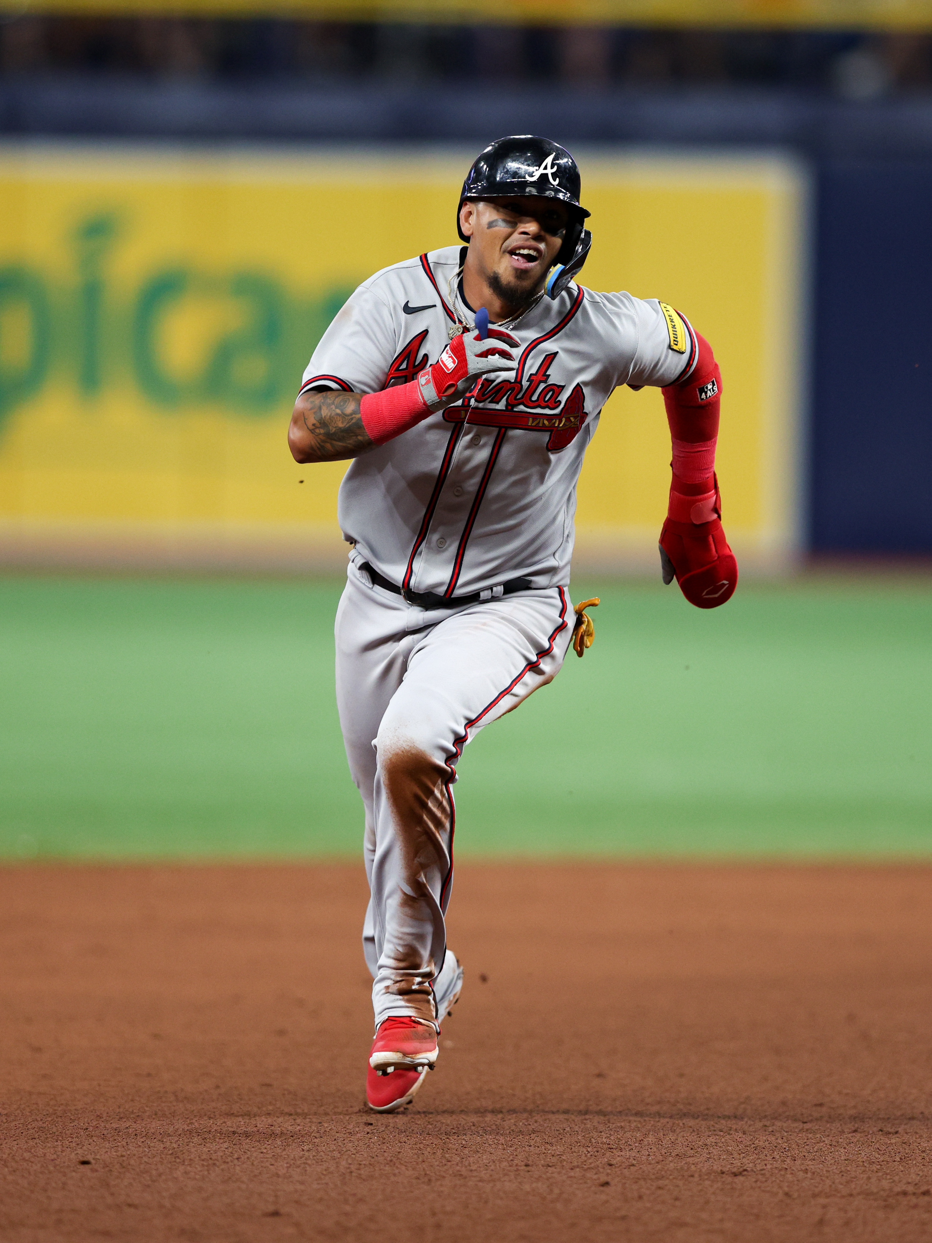 Braves' Spencer Strider gives Sean Murphy his flowers after 3-RBI