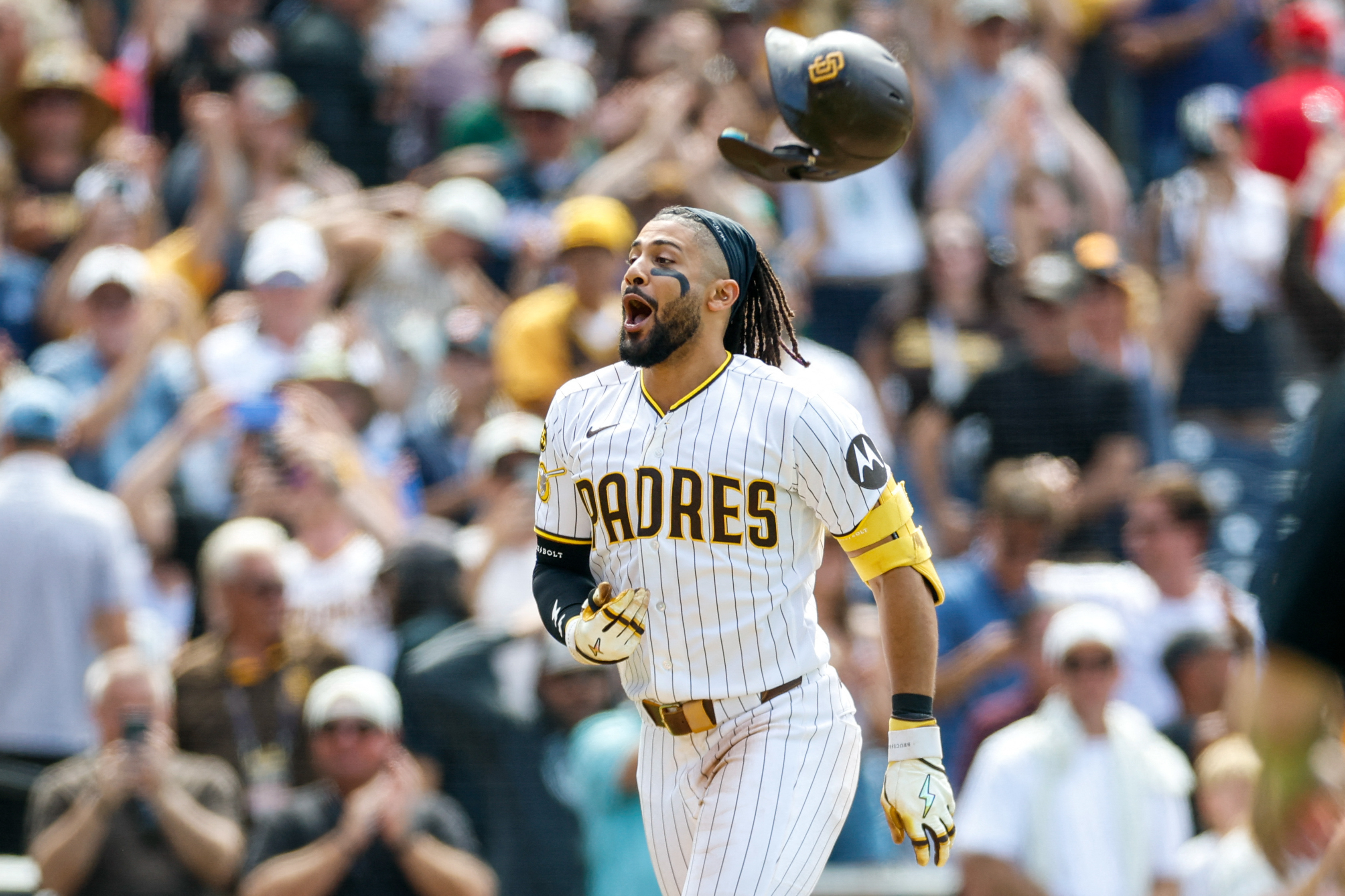 [近日掲載終了]ボブル　MLBパドレス　TATIS JR Fernando Tatis Jr. rips walk-off homer as Padres rally to beat