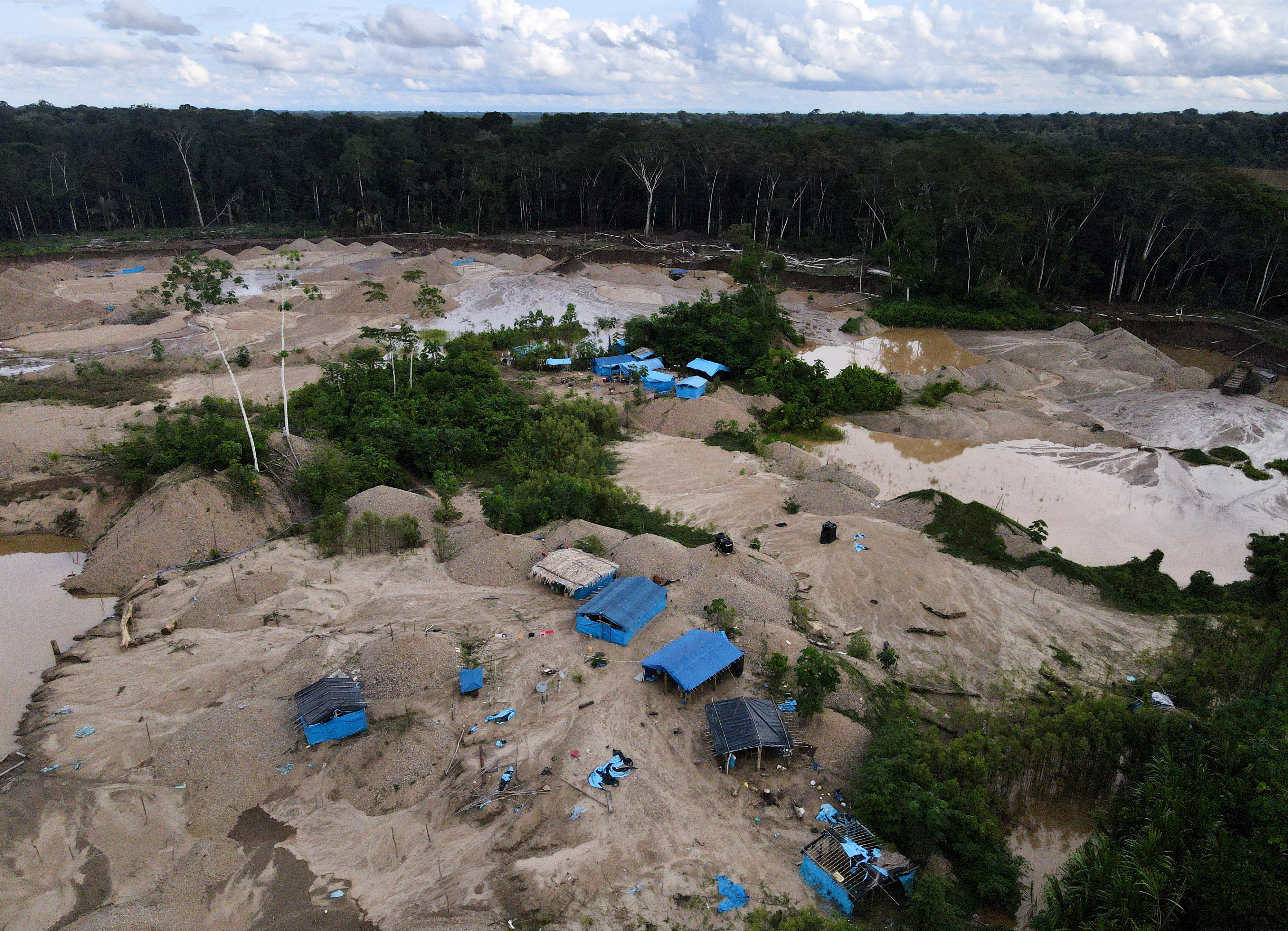 Illegal gold mining continues to harm  ecosystem - AGU Newsroom