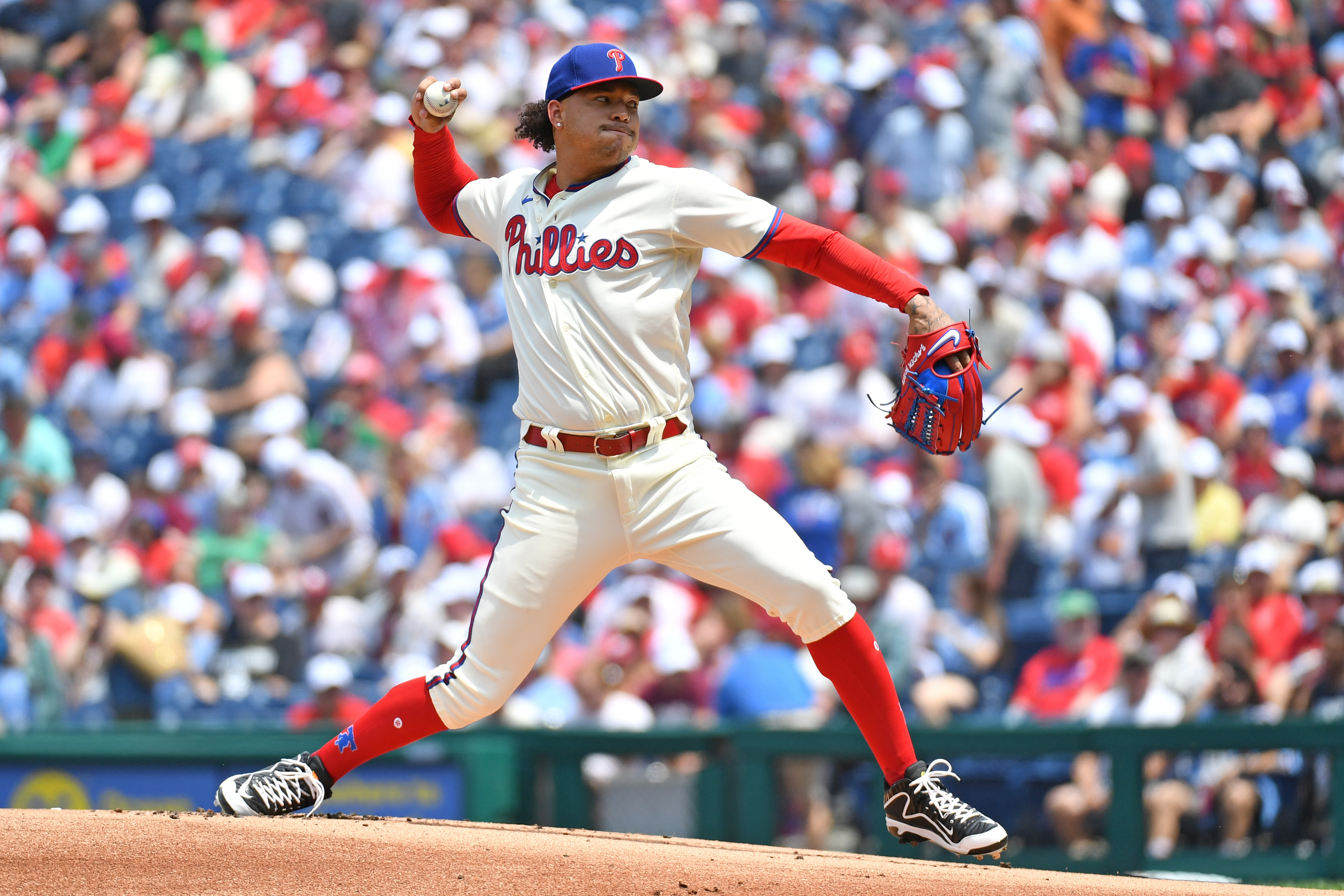 Castellanos' homer helps Phillies to series win over Dodgers