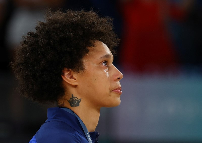 Basketball - Women's Victory Ceremony