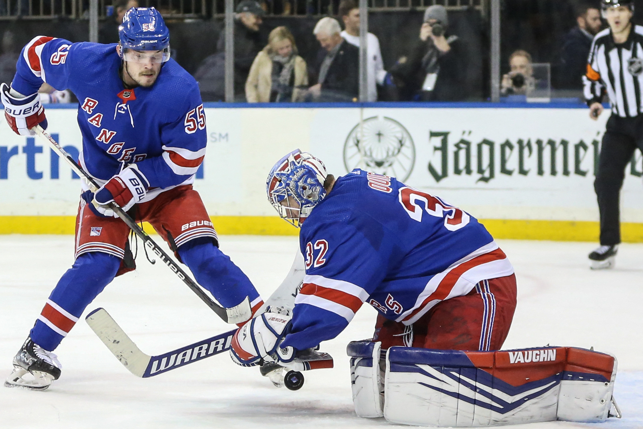 Chris Kreider Hat Trick Powers Rangers Past Canadiens | Reuters