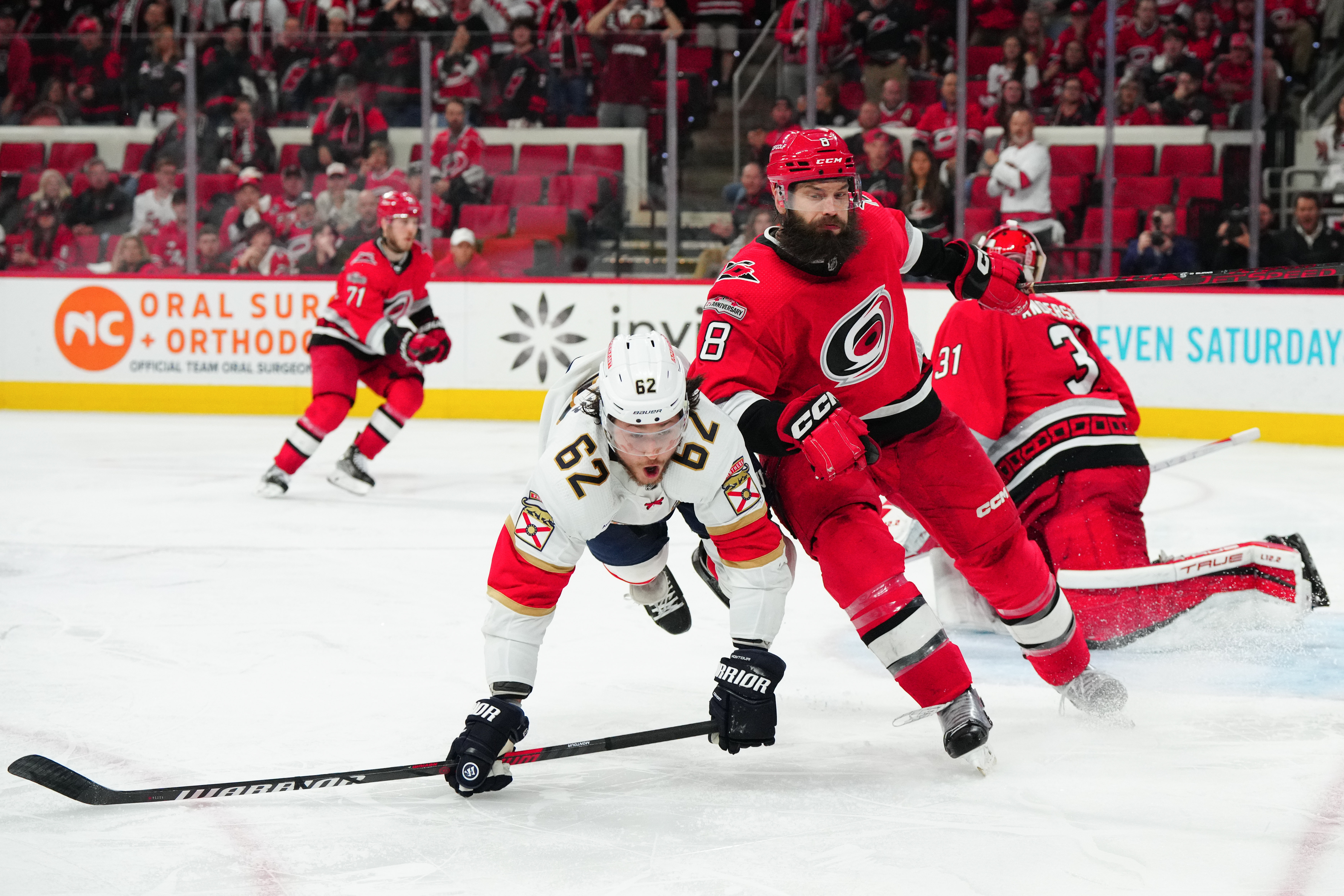 FLORIDA PANTHERS X CAROLINA HURRICANES - JOGO 1 - PLAYOFFS NHL [PT