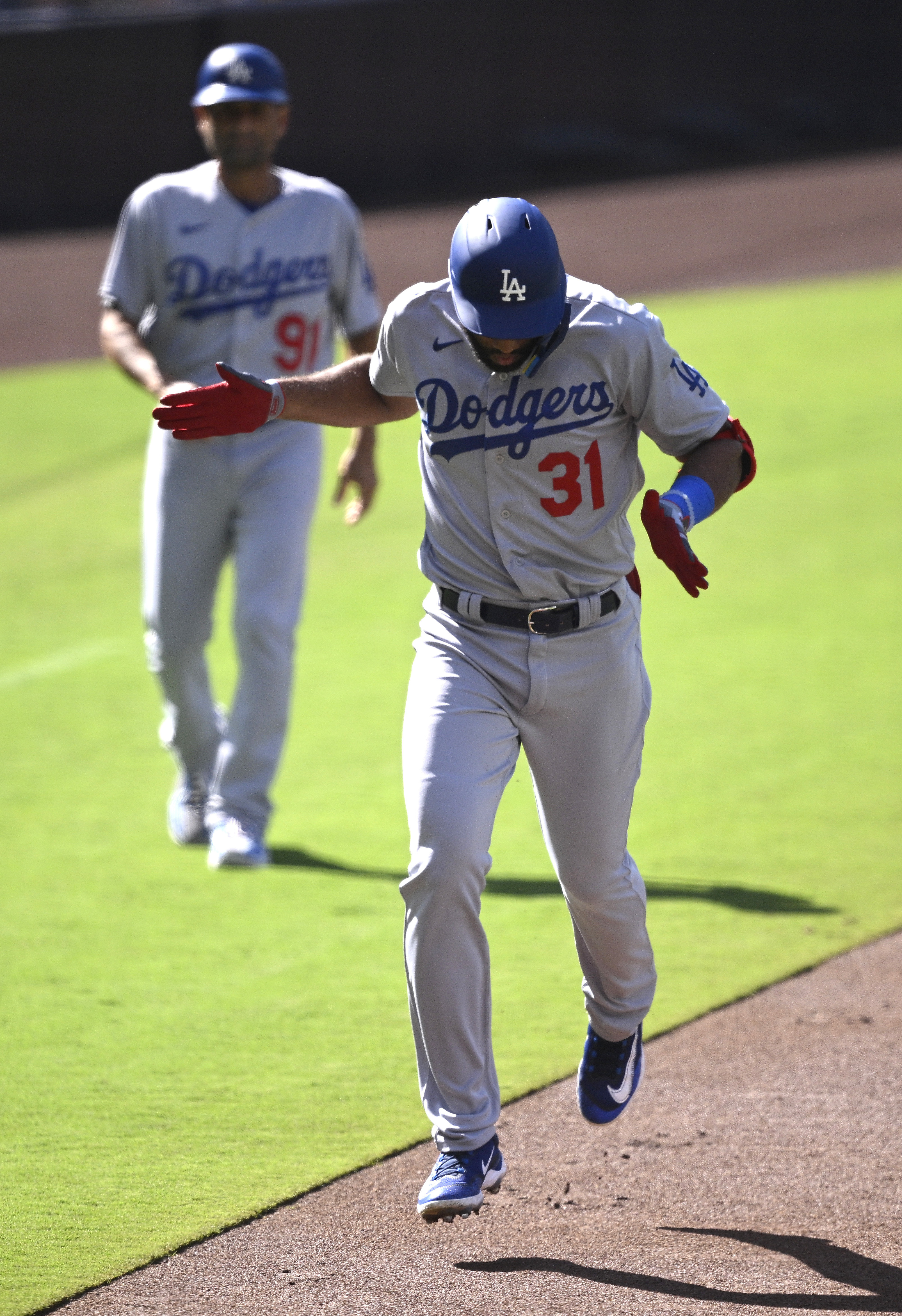 Freeman, Rosario and Betts homer to back Lynn in the Dodgers' 8-2 win  against the Padres - Newsday