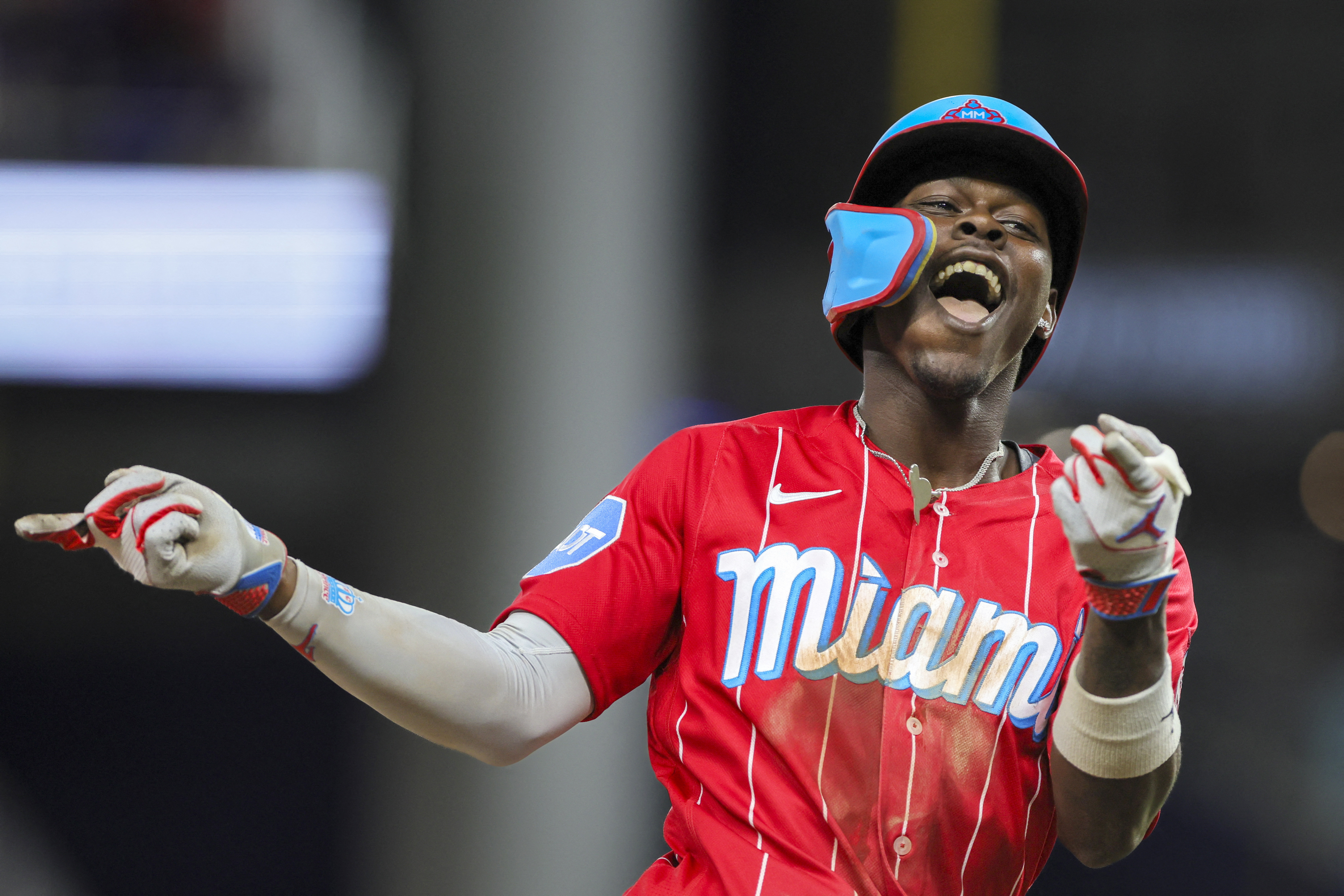 Eighth-inning home run deluge for Marlins against Braves as Burger