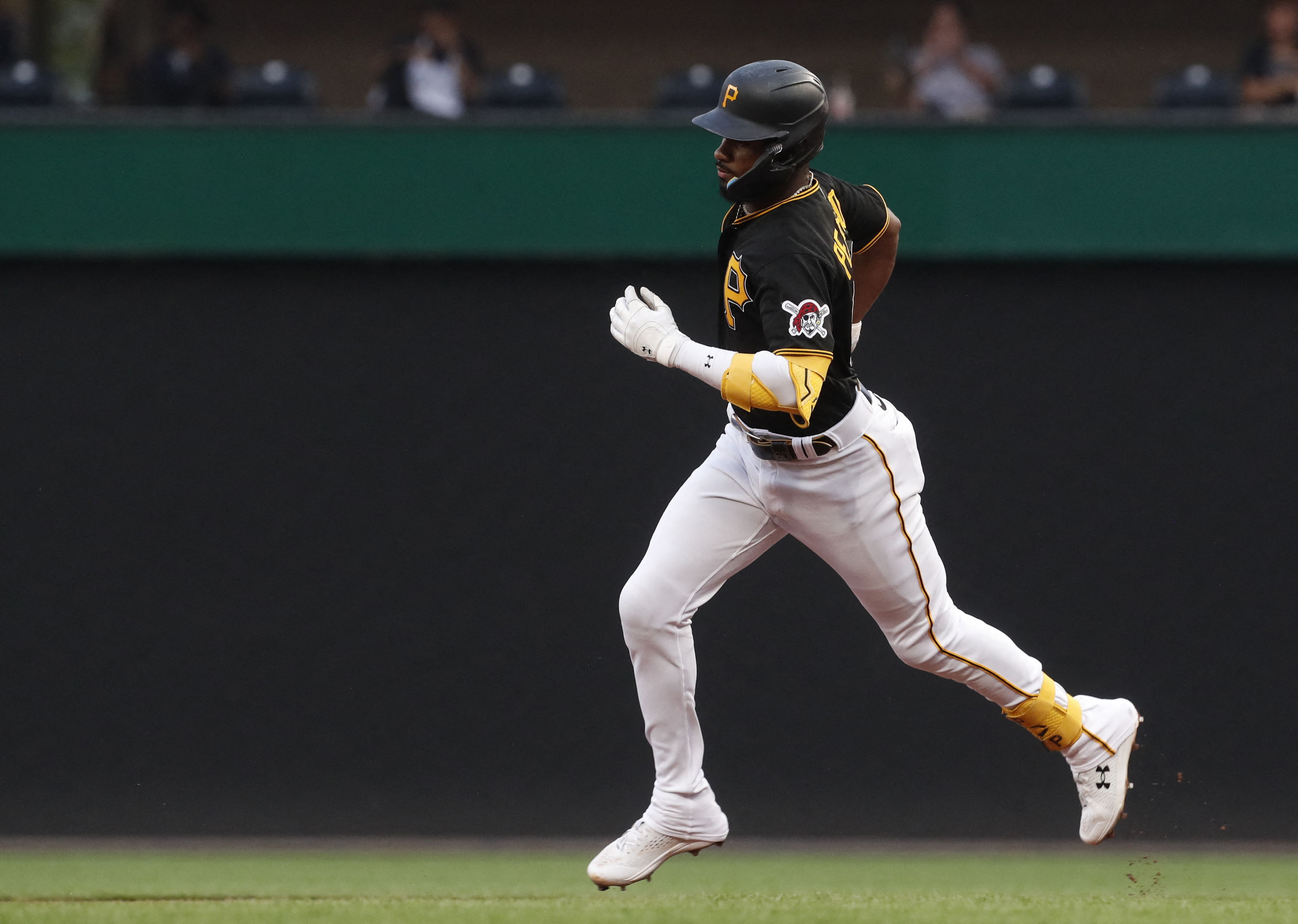 Liover Peguero, Pirates stump Tigers