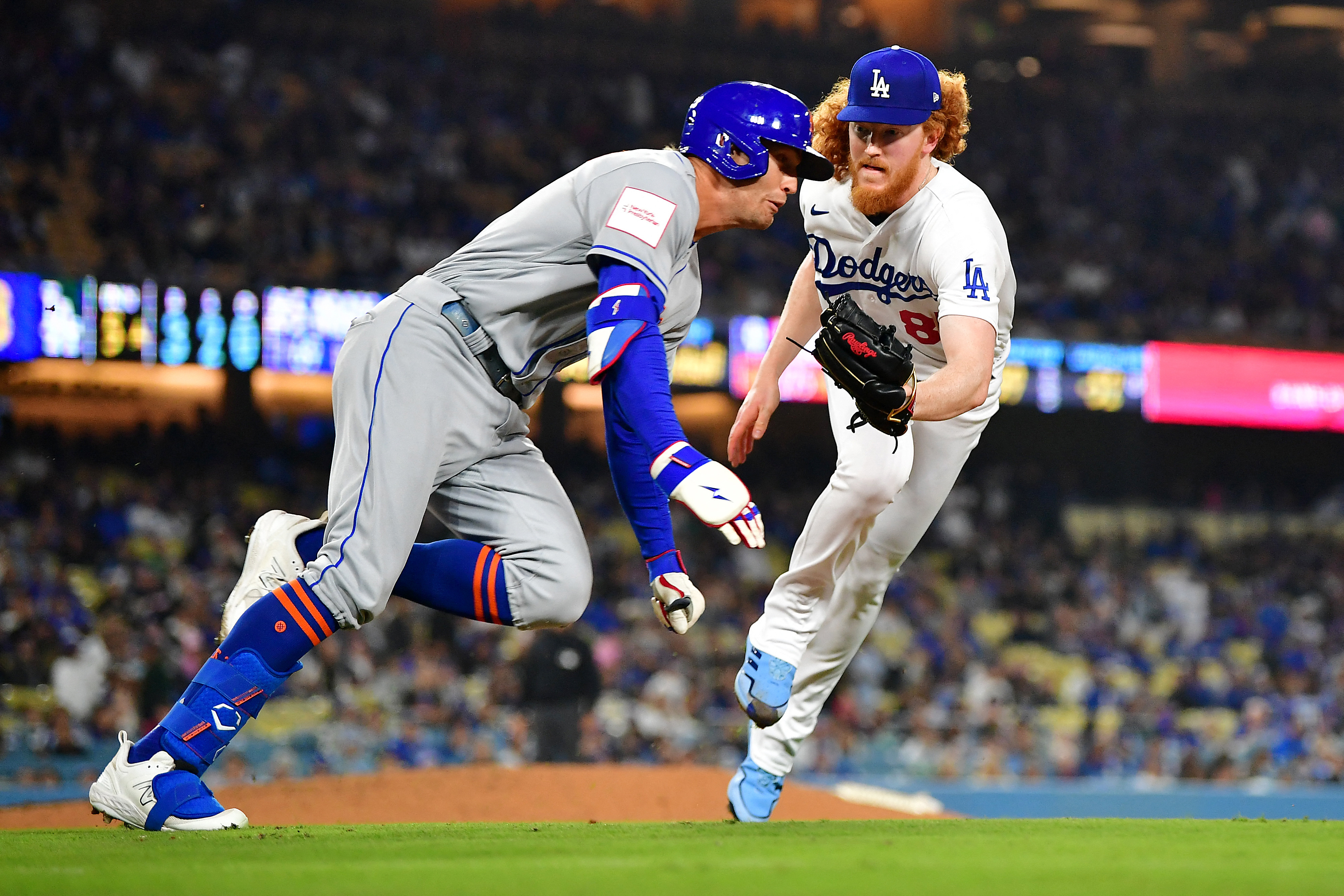 Mets prevail in back-and-forth affair with Dodgers